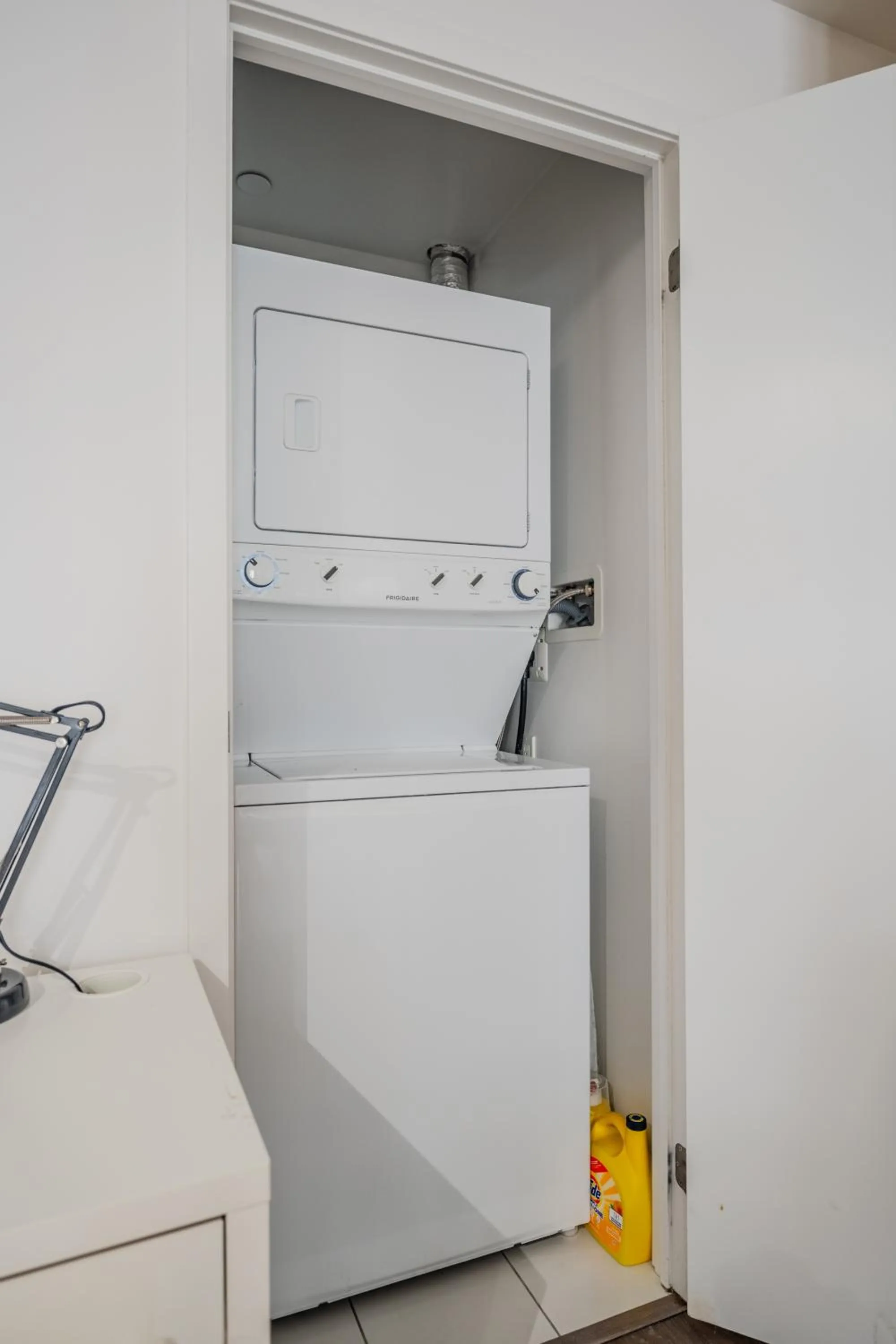 washing machine in Modern Lillian St Apartments by GLOBALSTAY