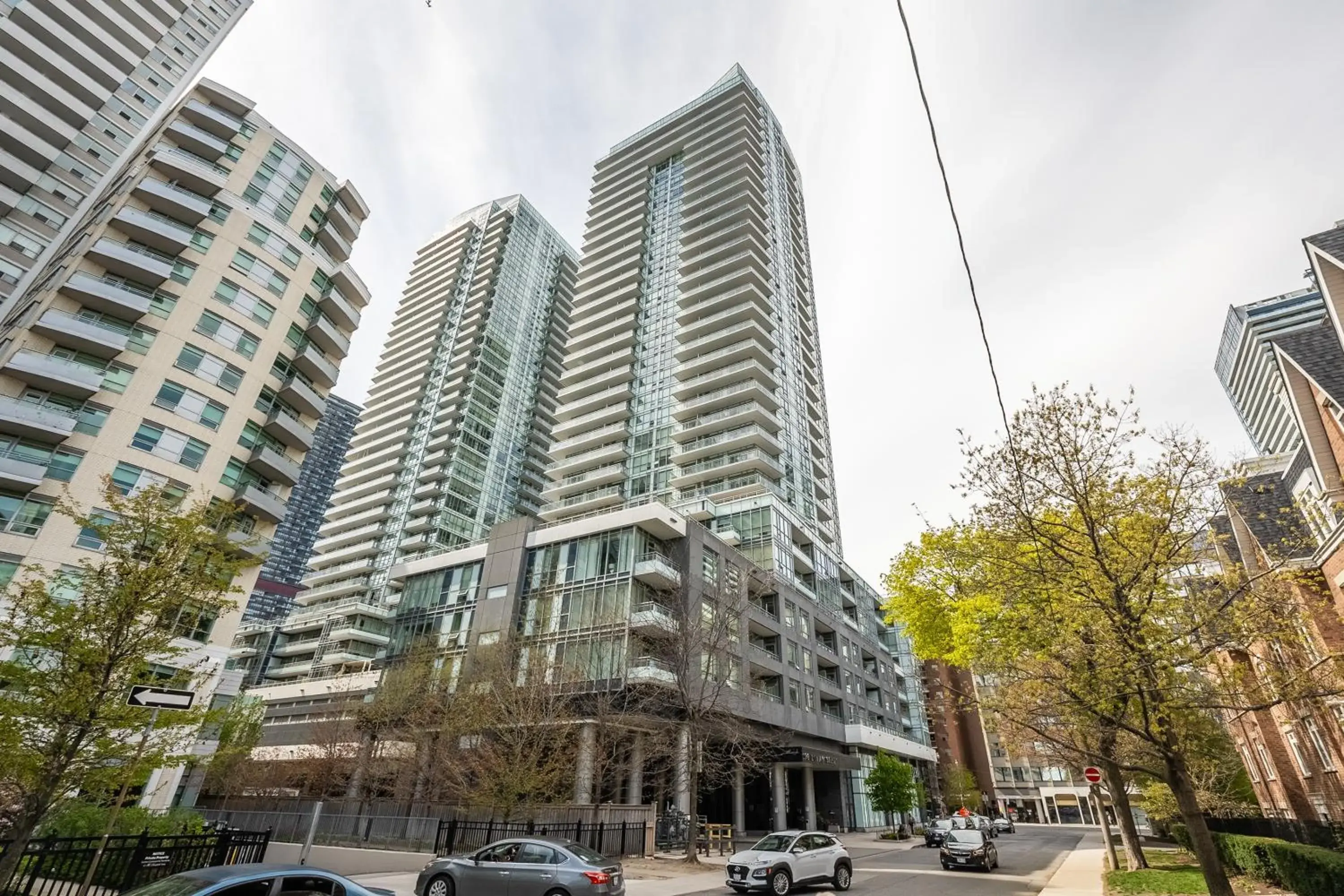 Property building in Modern Lillian St Apartments by GLOBALSTAY Property building in Modern Lillian St Apartments by GLOBALSTAY