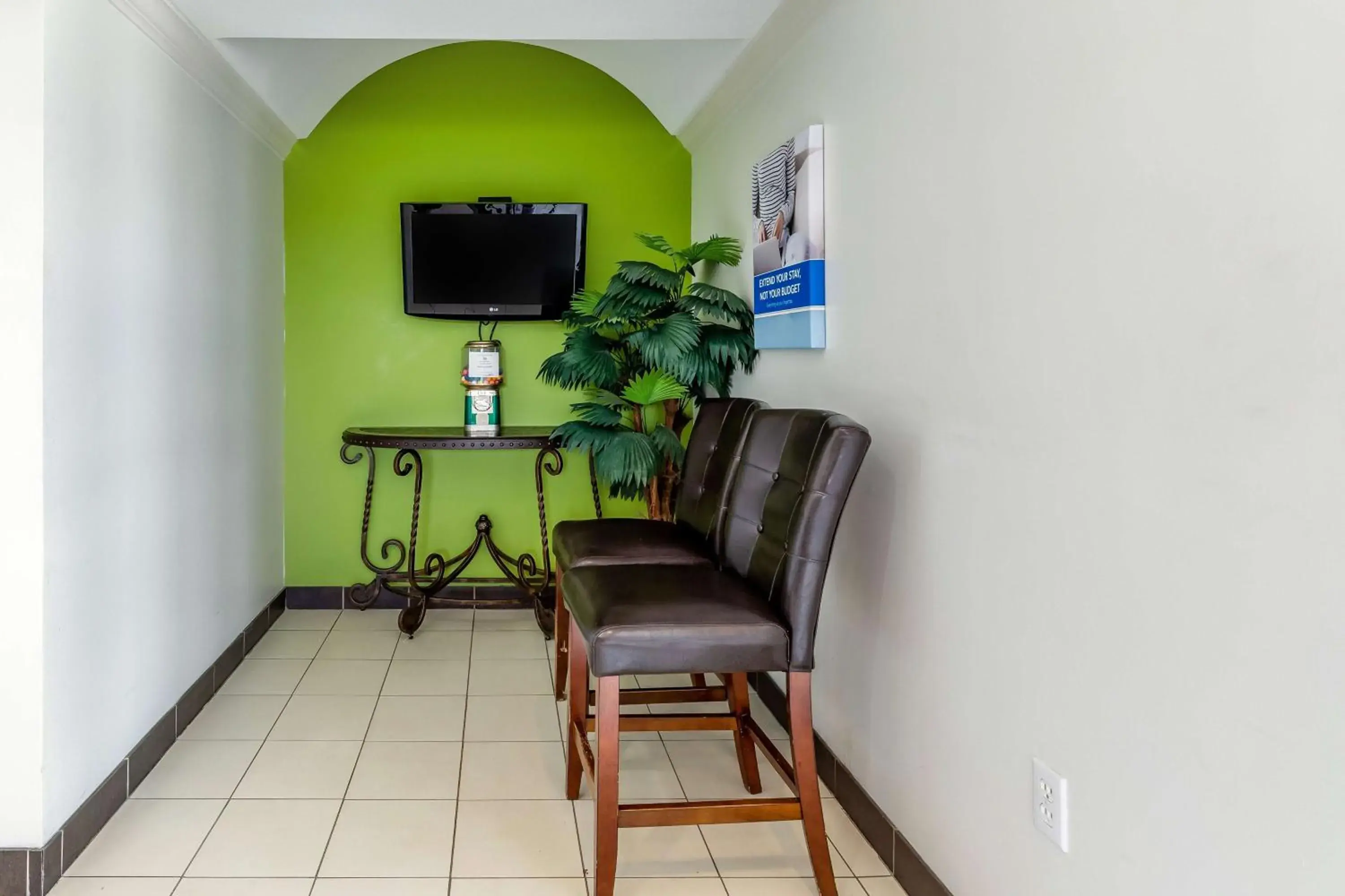 Lobby or reception in Studio 6-Orange, TX Lobby or reception in Studio 6-Orange, TX