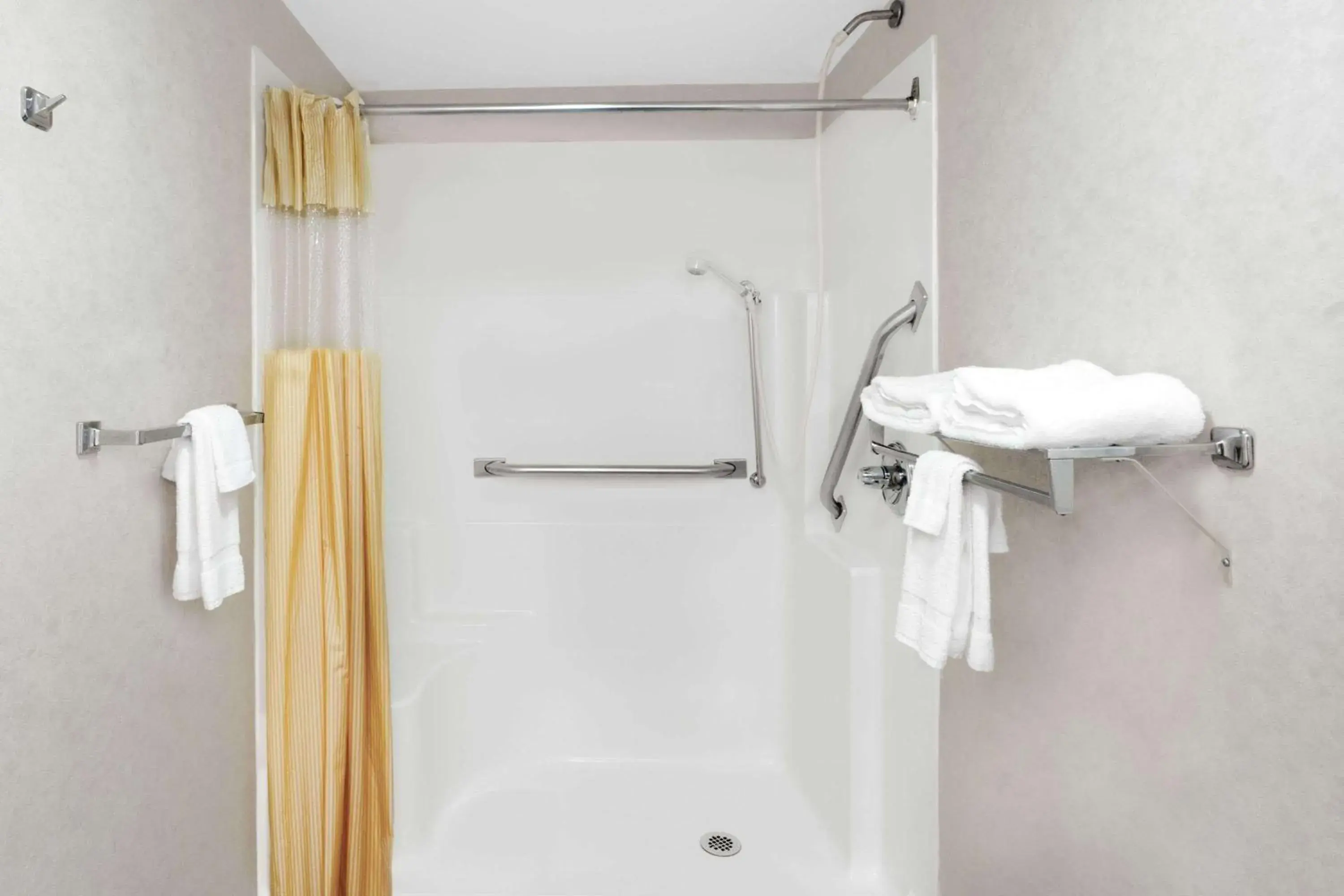 Bathroom in Days Inn by Wyndham Morristown Bathroom in Days Inn by Wyndham Morristown