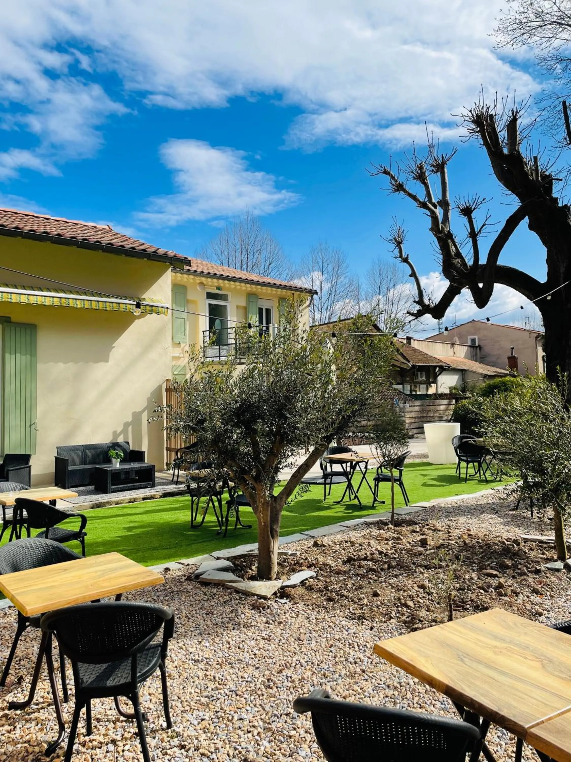 Patio in Hotel De Ma Tante
