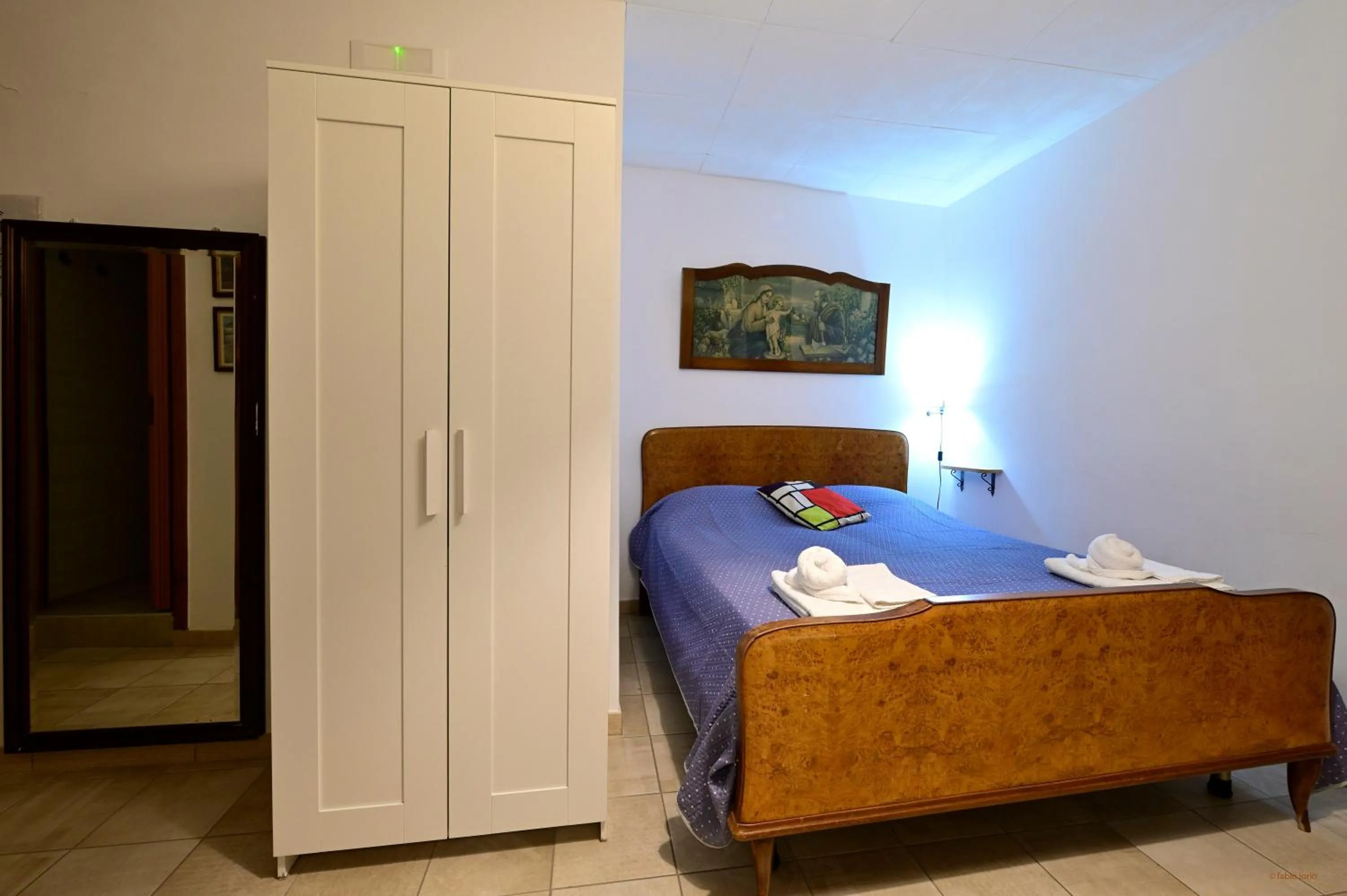 wardrobe, Bed in Il Cavalliere Bed & breakfast