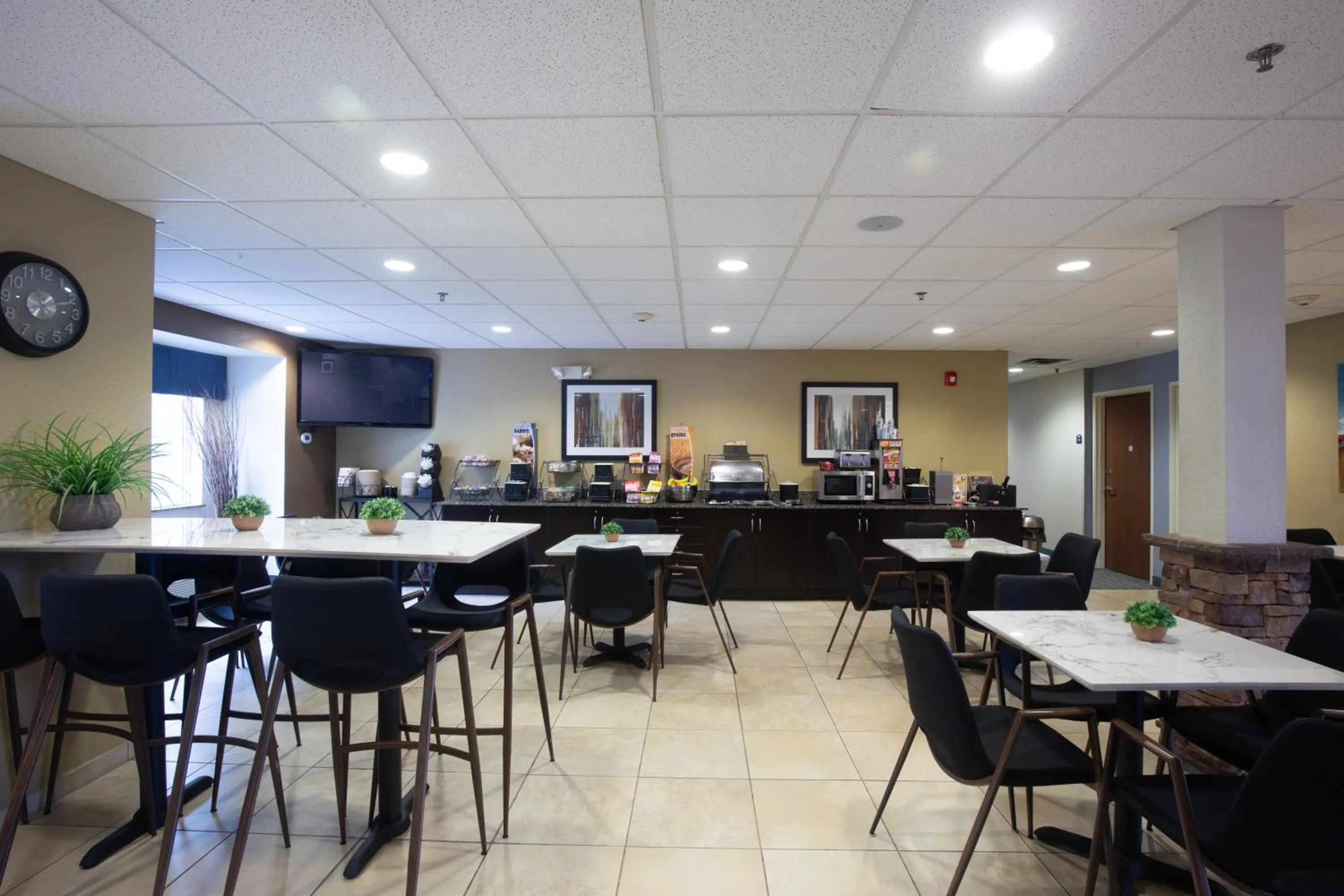 Restaurant/places to eat in Microtel Inn & Suites by Wyndham Waynesburg