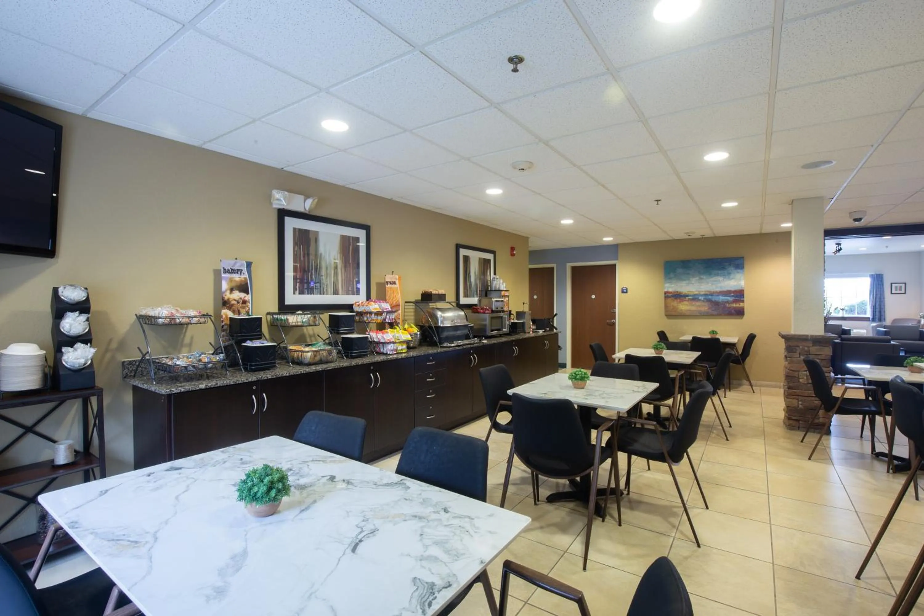 Restaurant/places to eat in Microtel Inn & Suites by Wyndham Waynesburg
