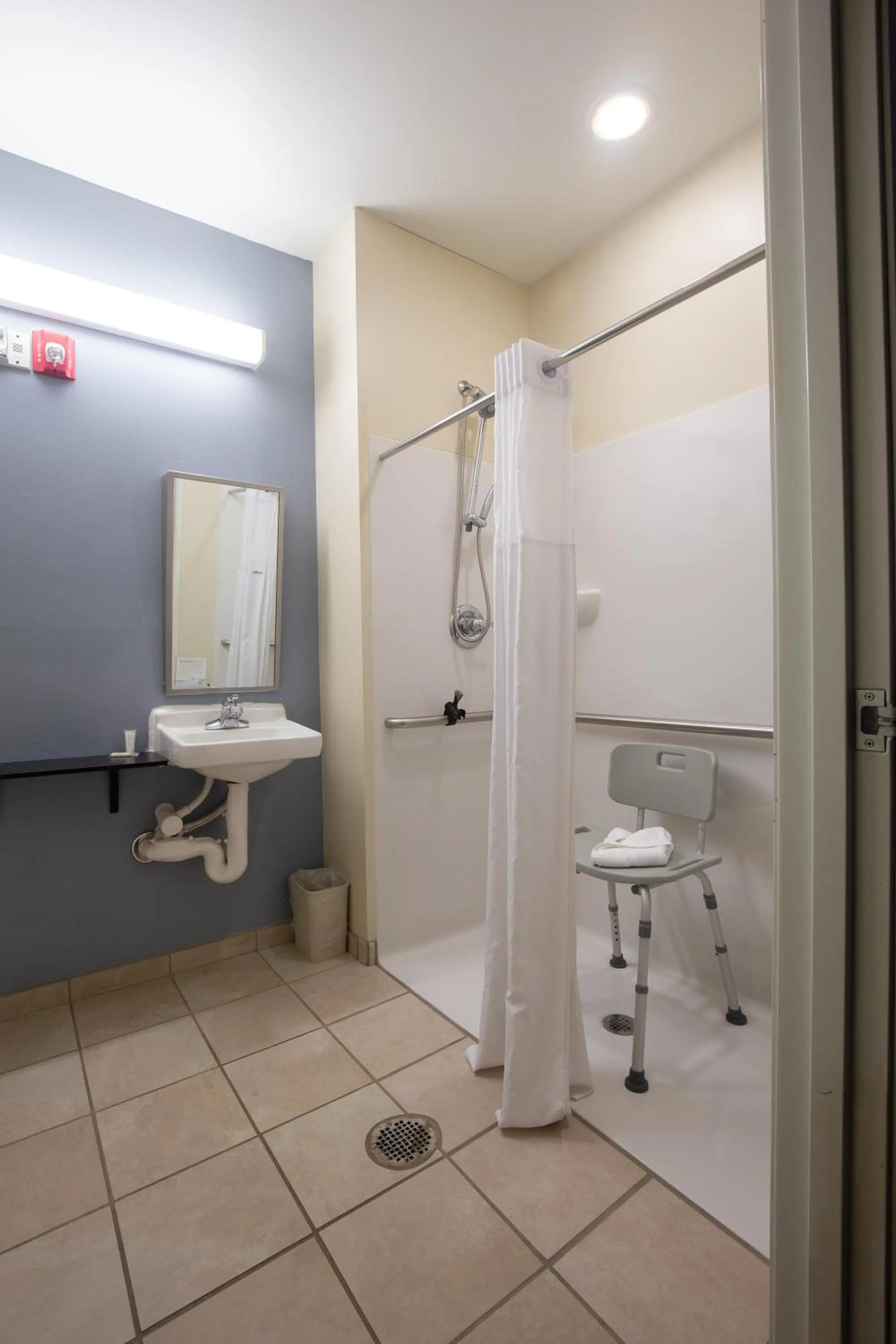 Shower in Microtel Inn & Suites by Wyndham Waynesburg