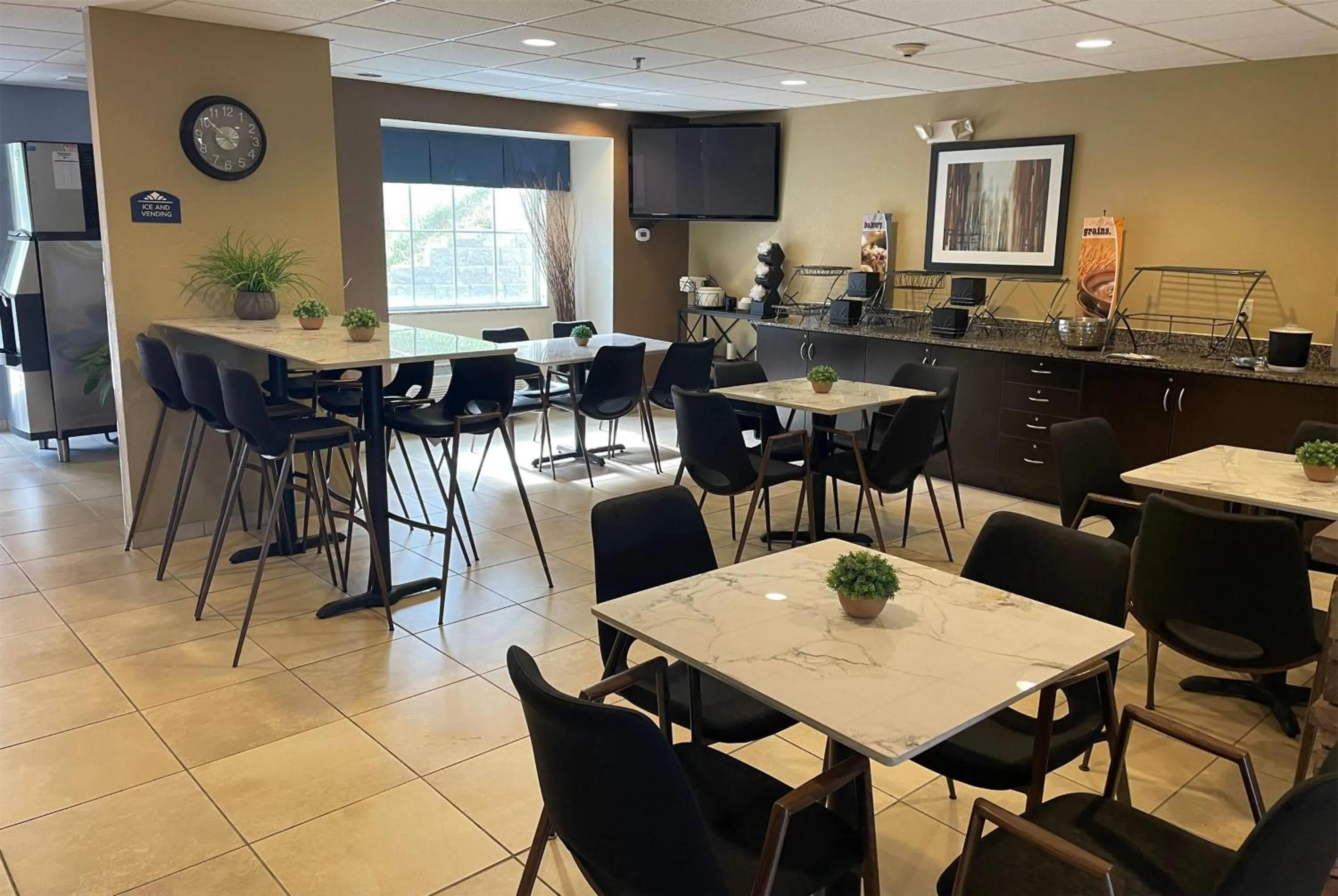 Property building in Microtel Inn & Suites by Wyndham Waynesburg