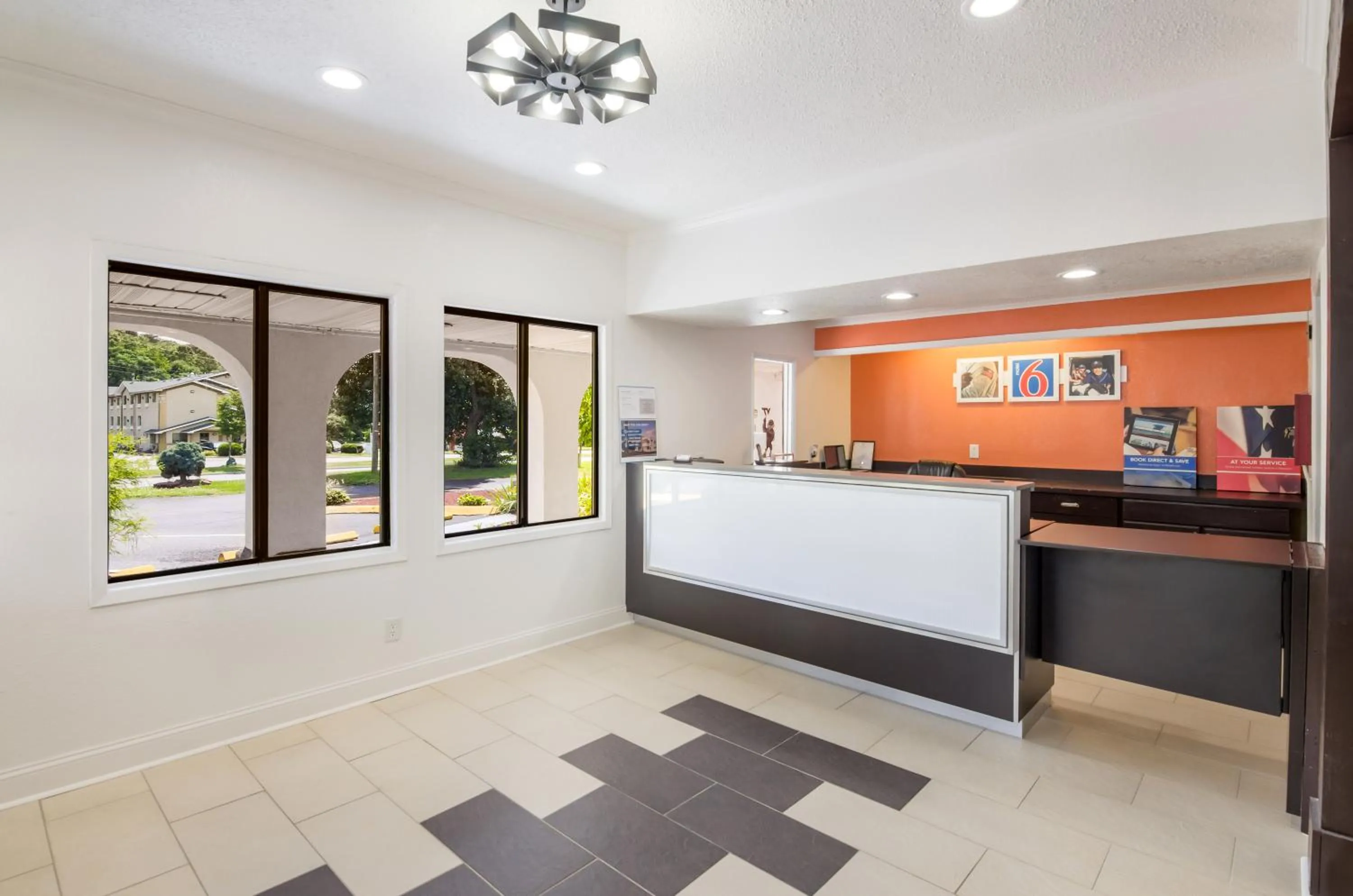 Lobby or reception in Motel 6-Salem, VA