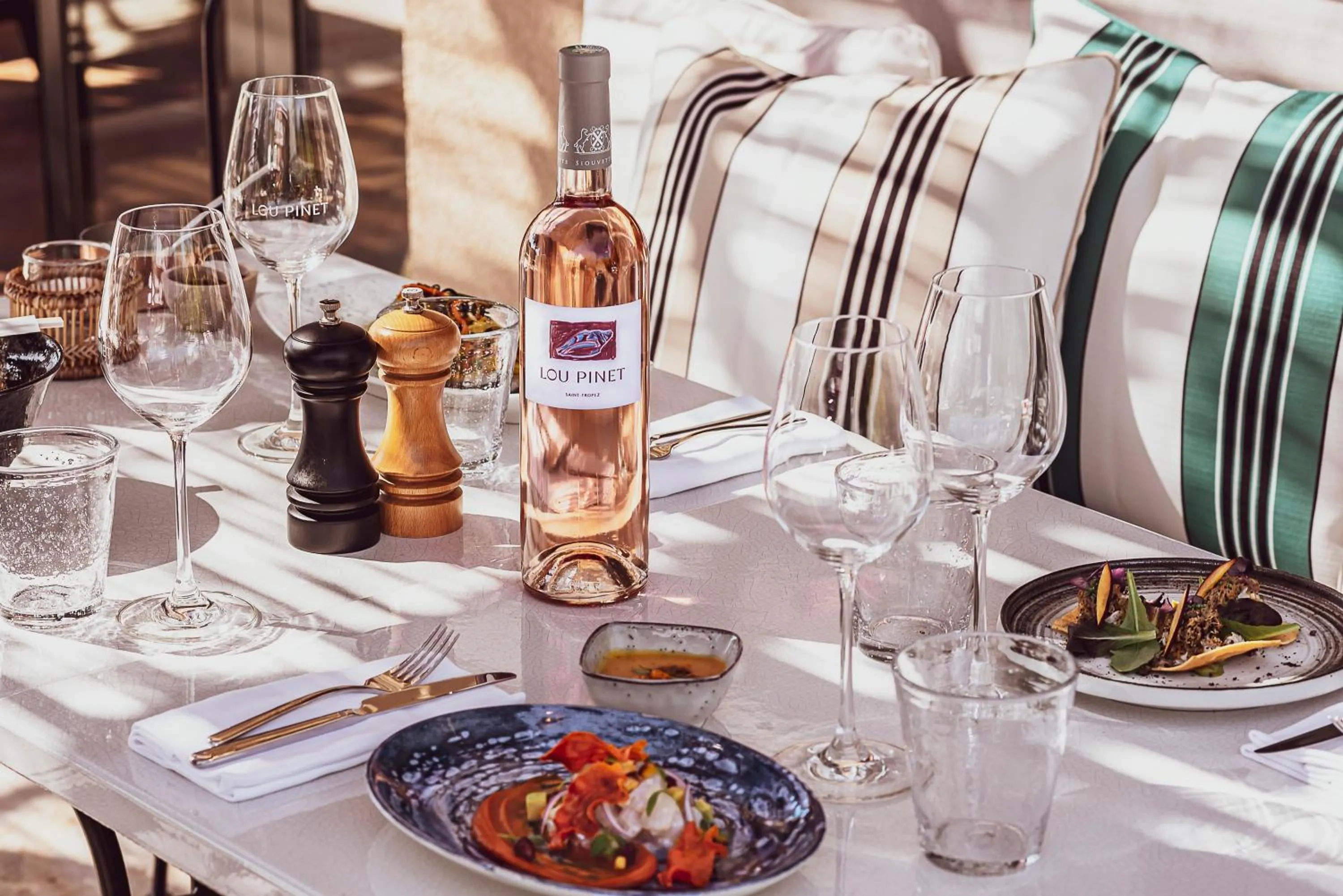 Restaurant/places to eat in Hotel Lou Pinet