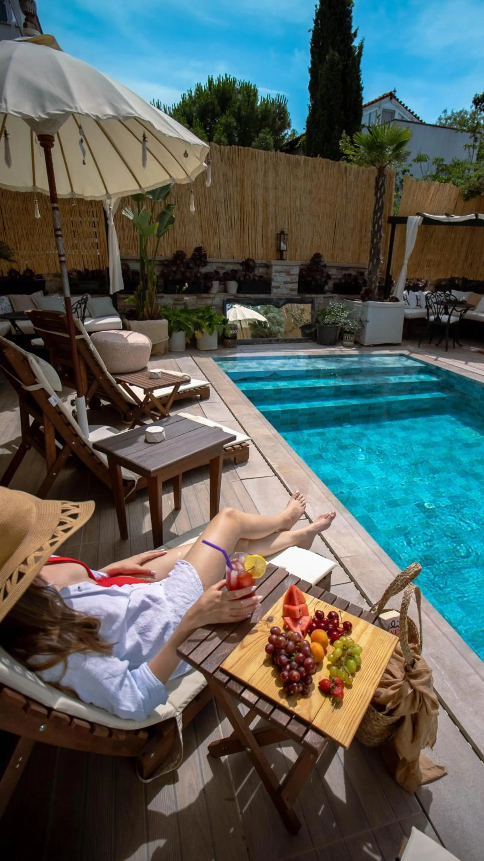 Swimming pool in Parna Hotel