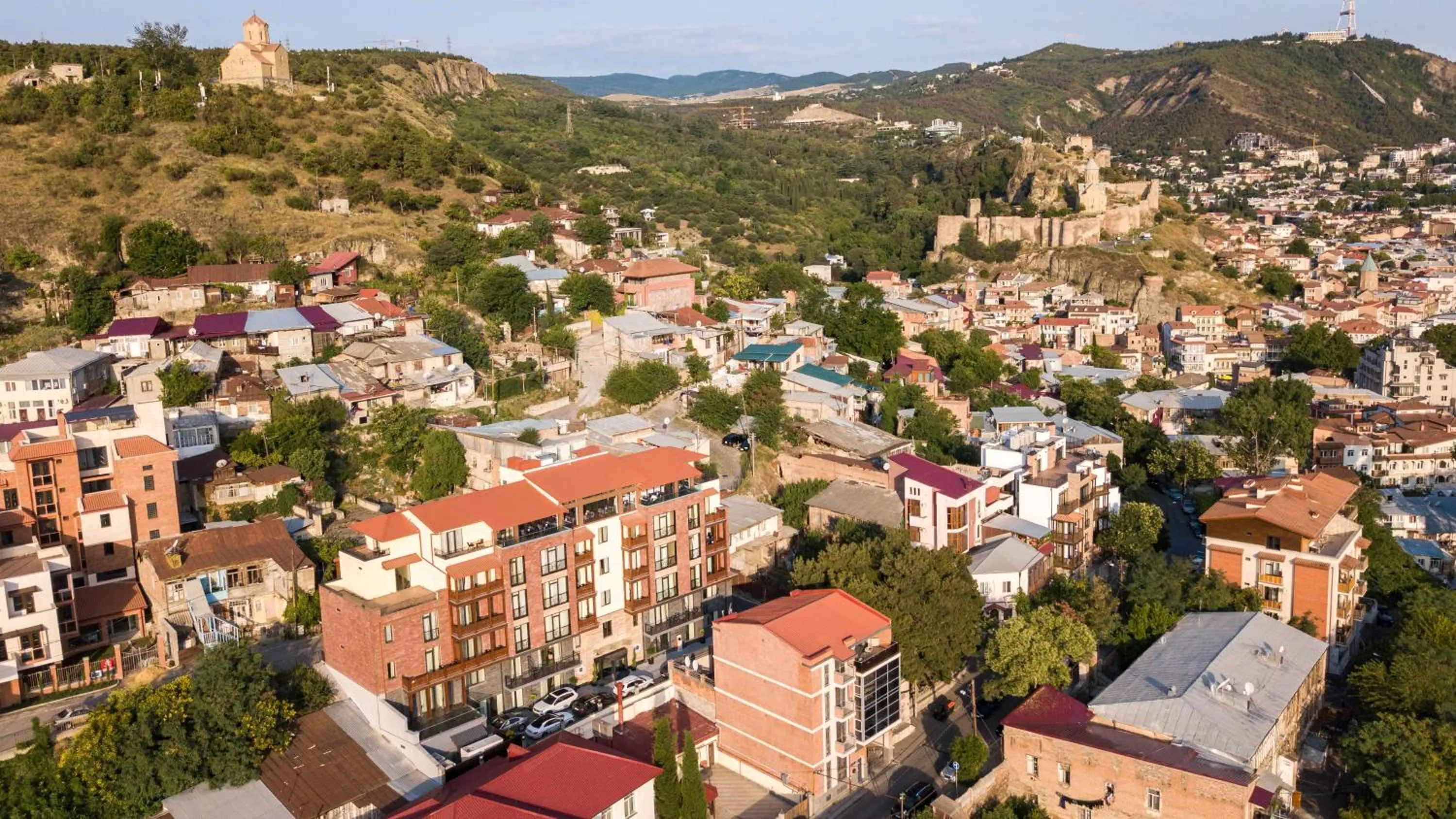 Property building in Sole Palace