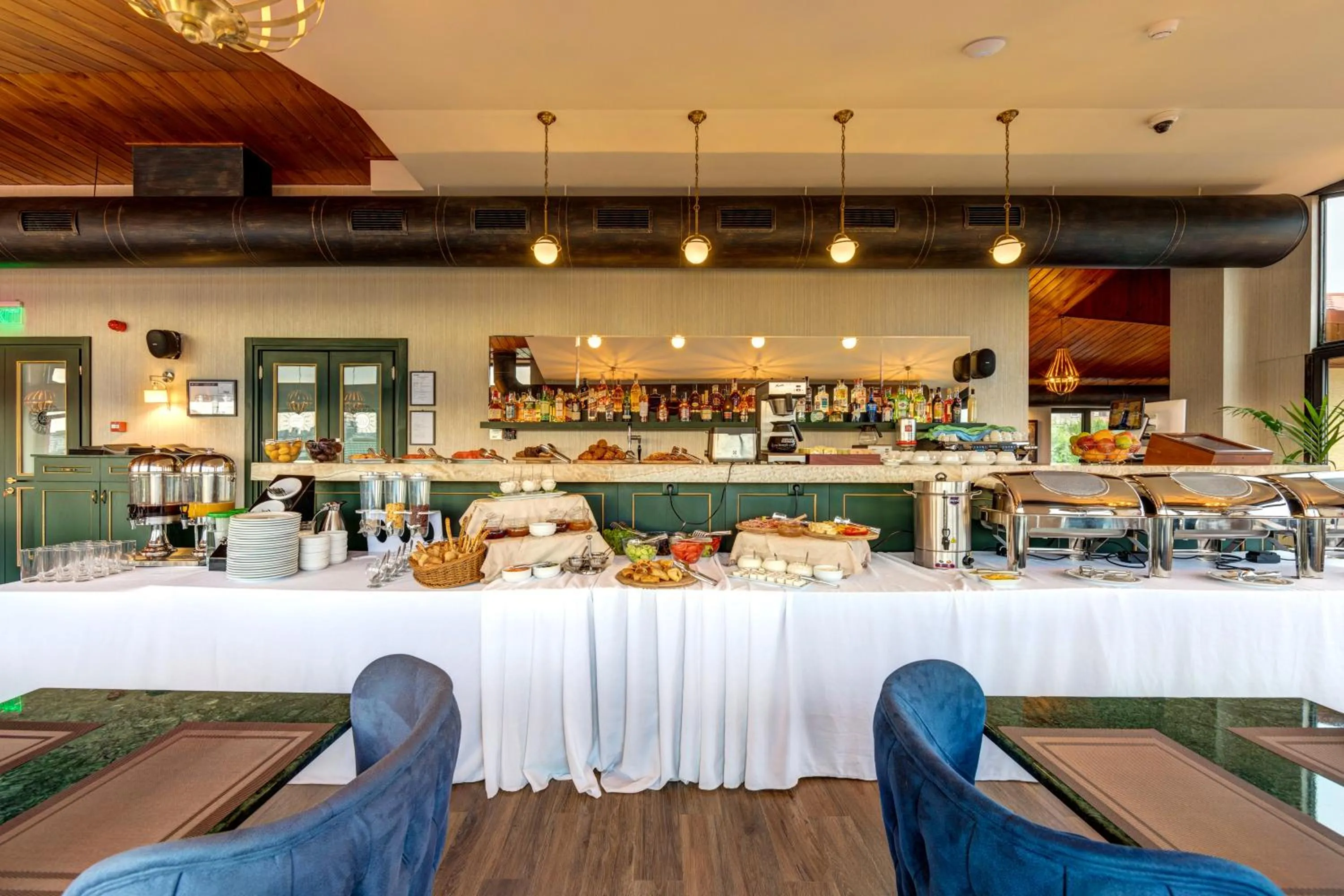 Buffet breakfast in Sole Palace