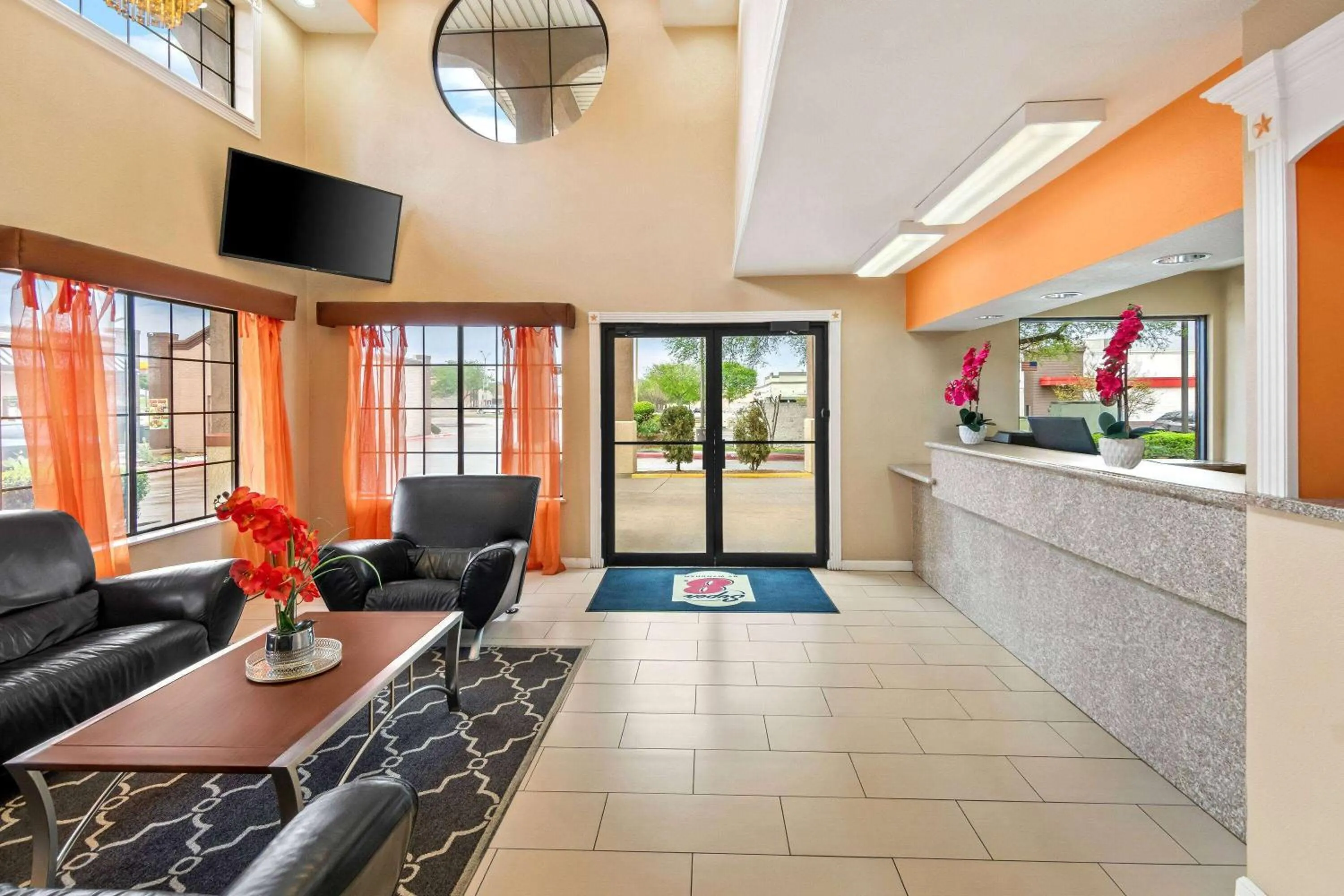 Lobby or reception in Super 8 by Wyndham Grand Prairie Southwest