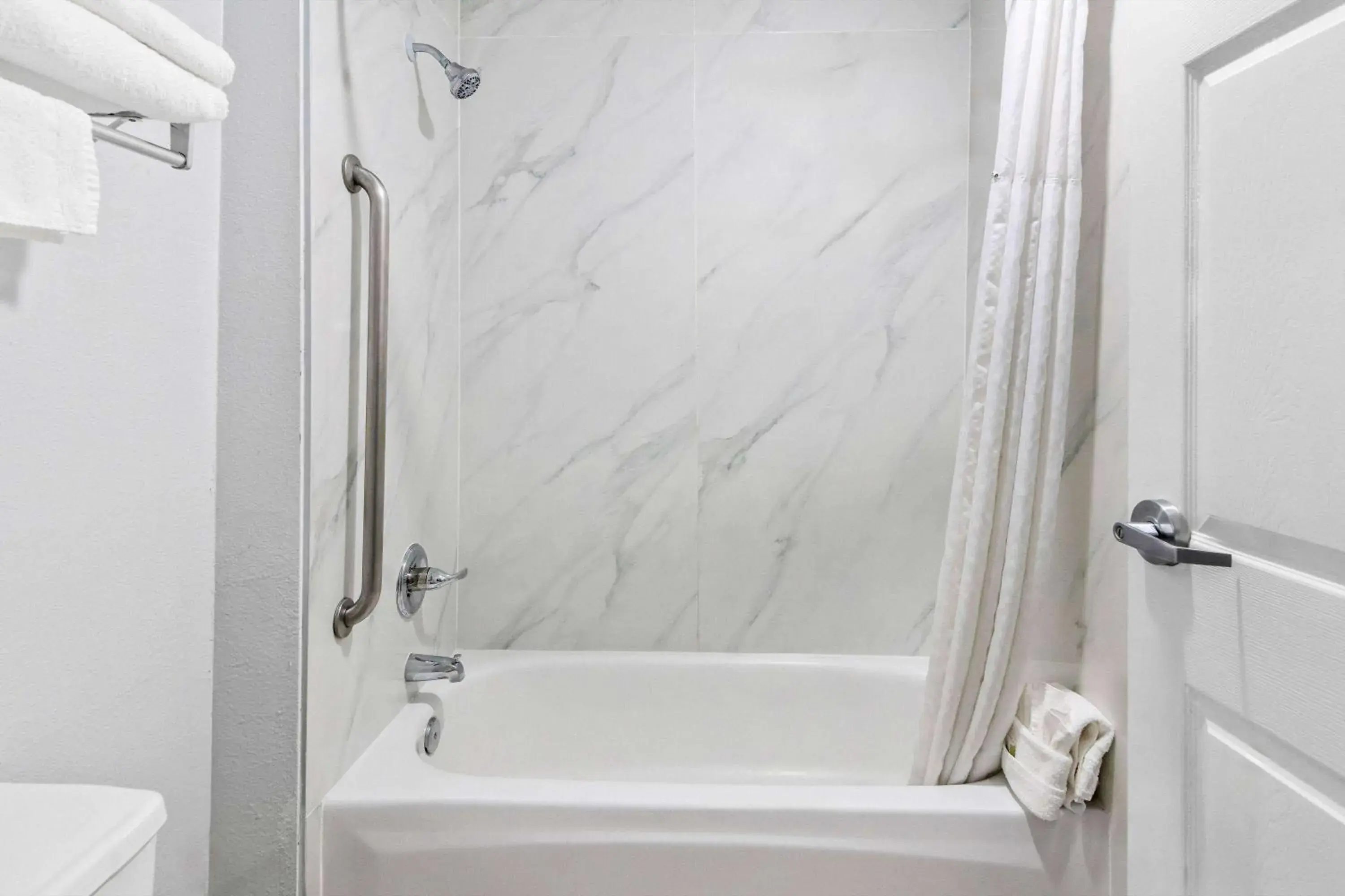 Queen Room with Two Queen Beds - Non-Smoking in Super 8 by Wyndham Grand Prairie Southwest Queen Room with Two Queen Beds - Non-Smoking in Super 8 by Wyndham Grand Prairie Southwest