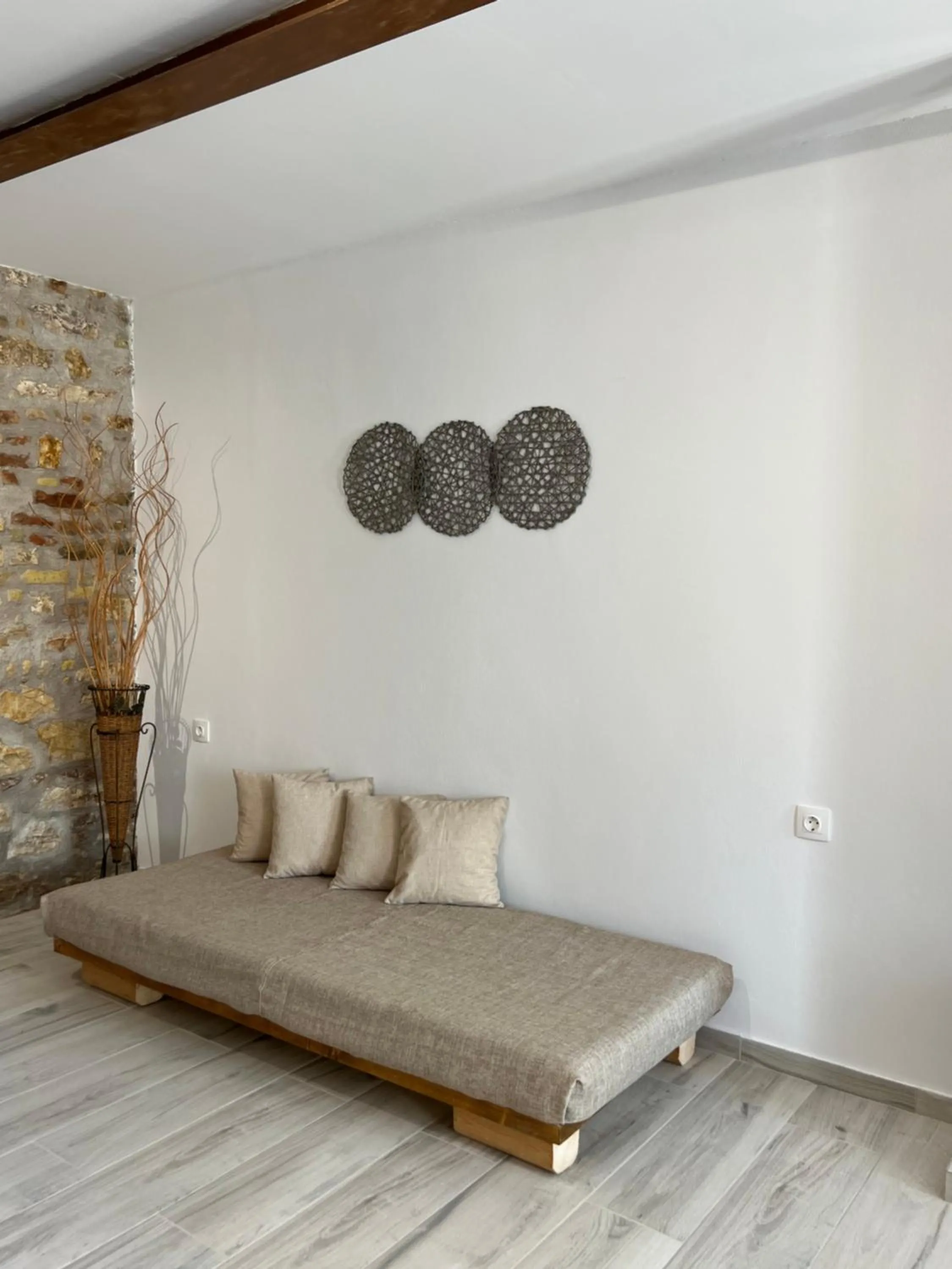 Photo of the whole room in Greco Mare