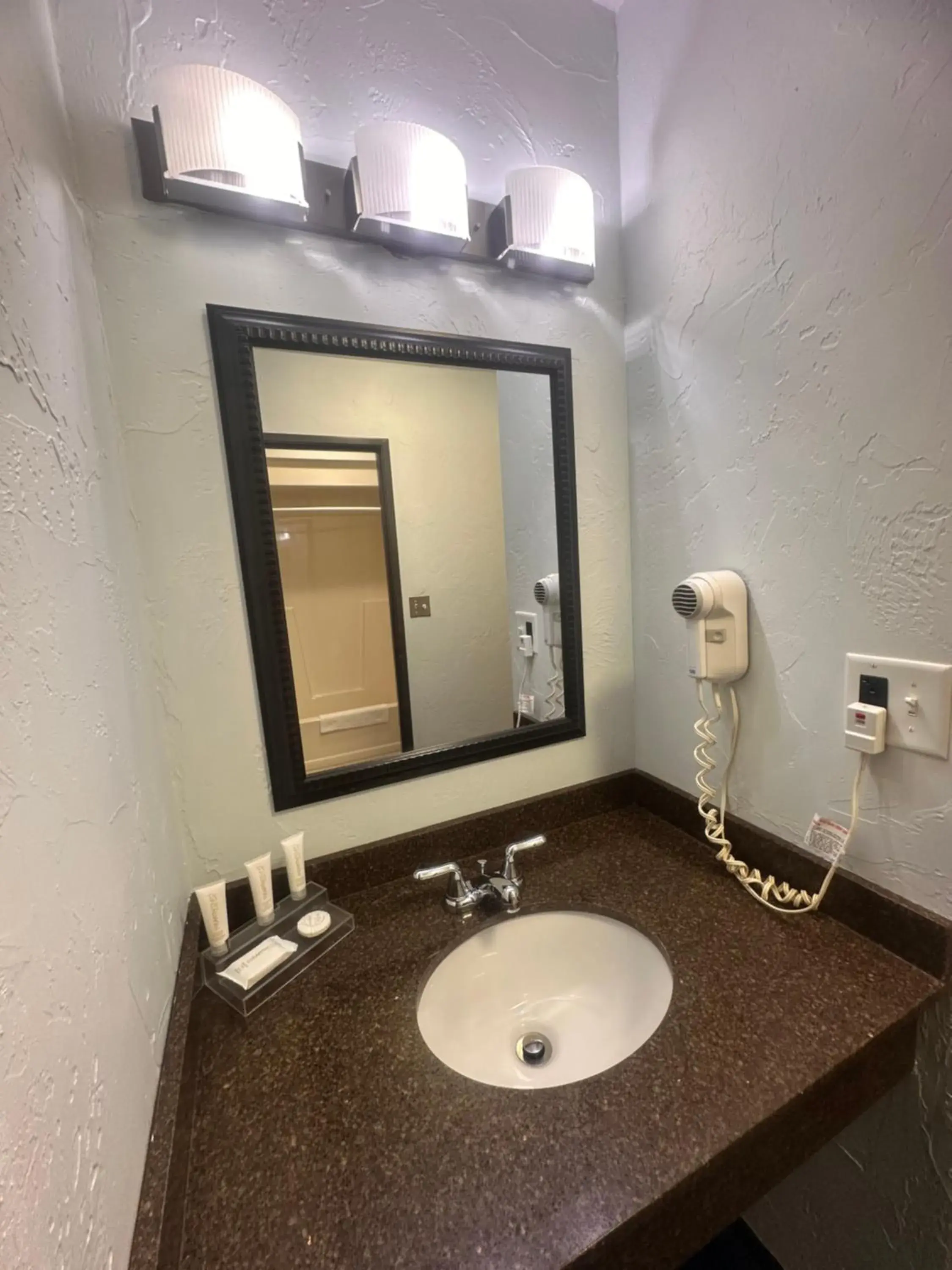 Pictured Rocks Inn and Suites Pictured Rocks Inn and Suites