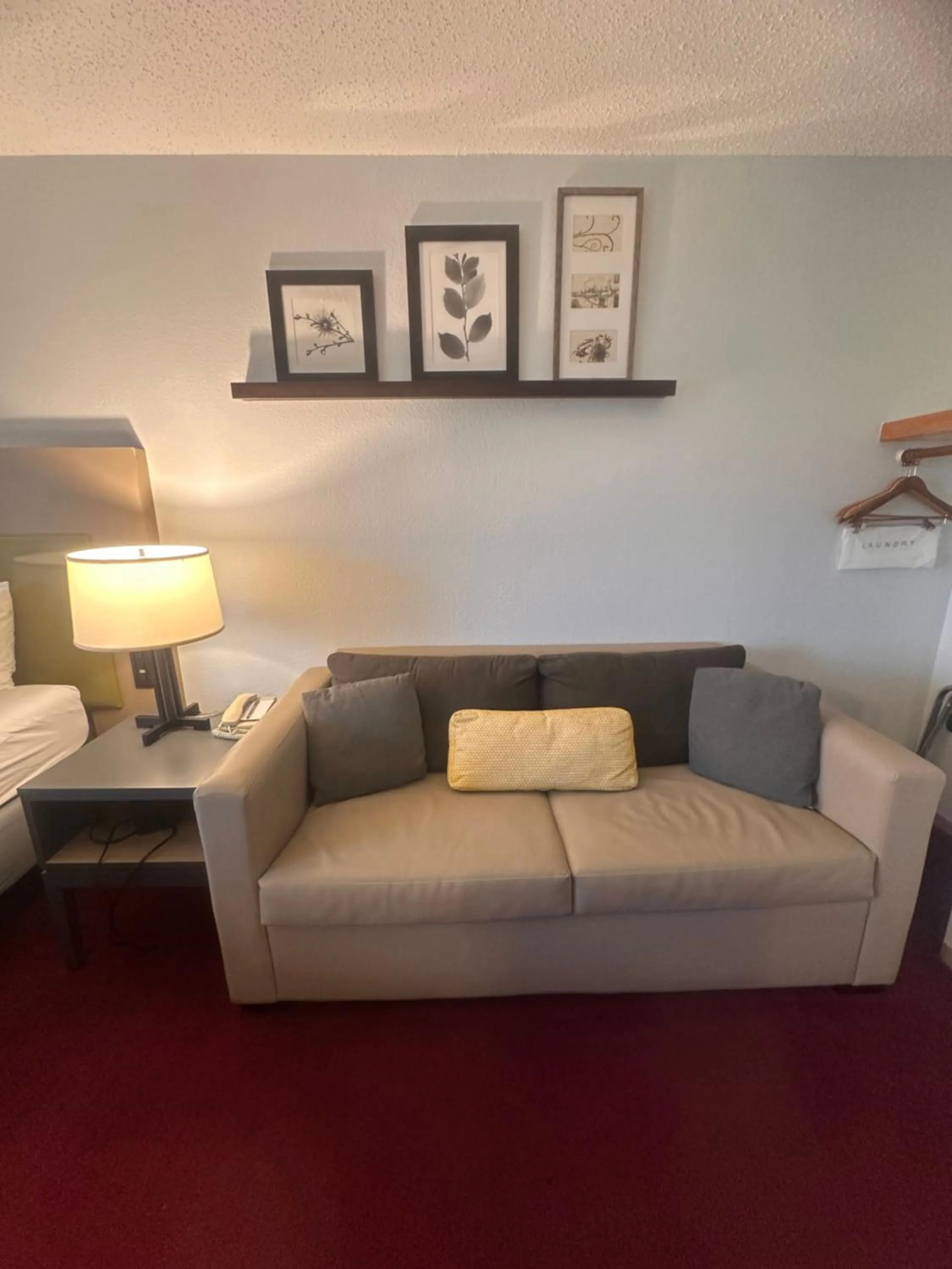 Pictured Rocks Inn and Suites