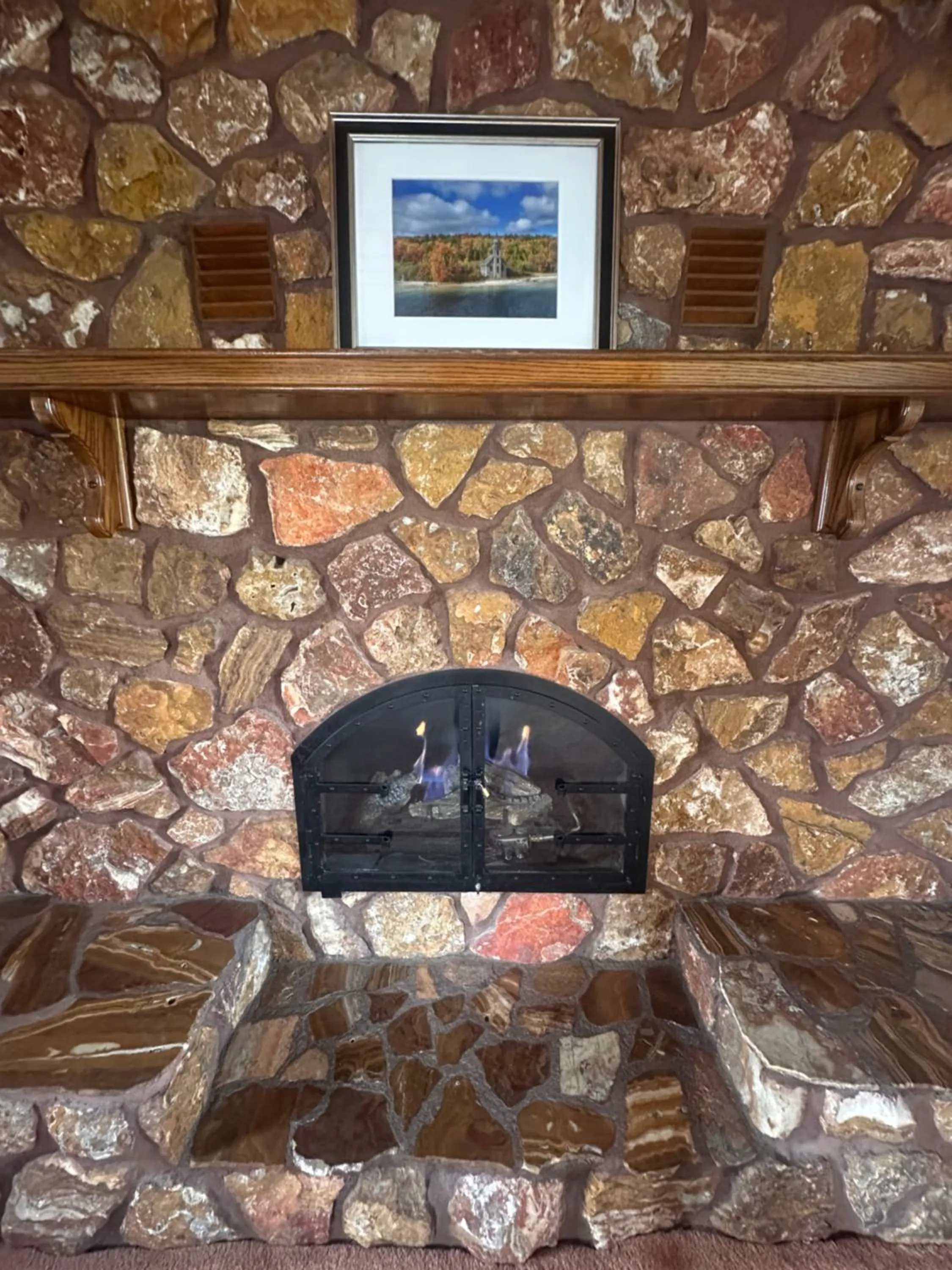 Pictured Rocks Inn and Suites