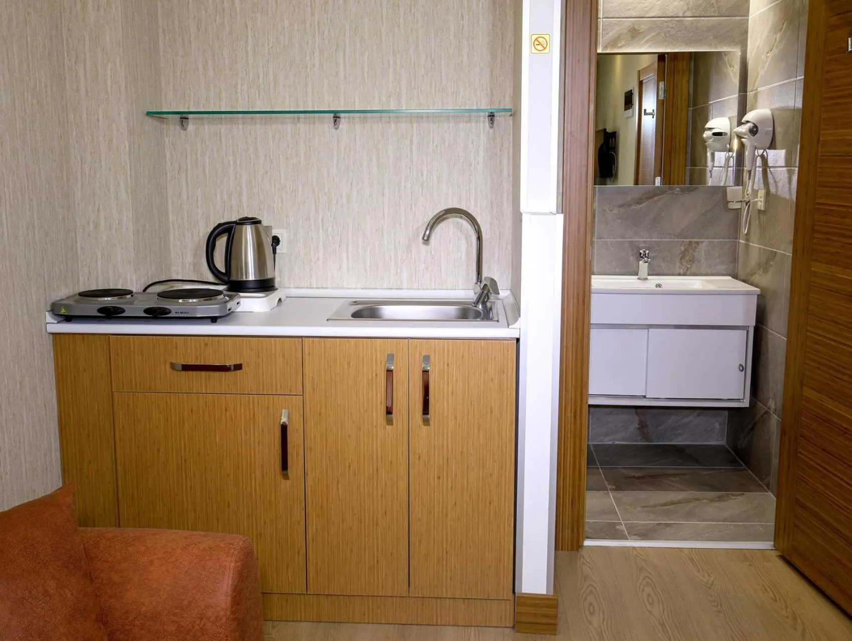 Kitchen or kitchenette in Grand Elmira Suites