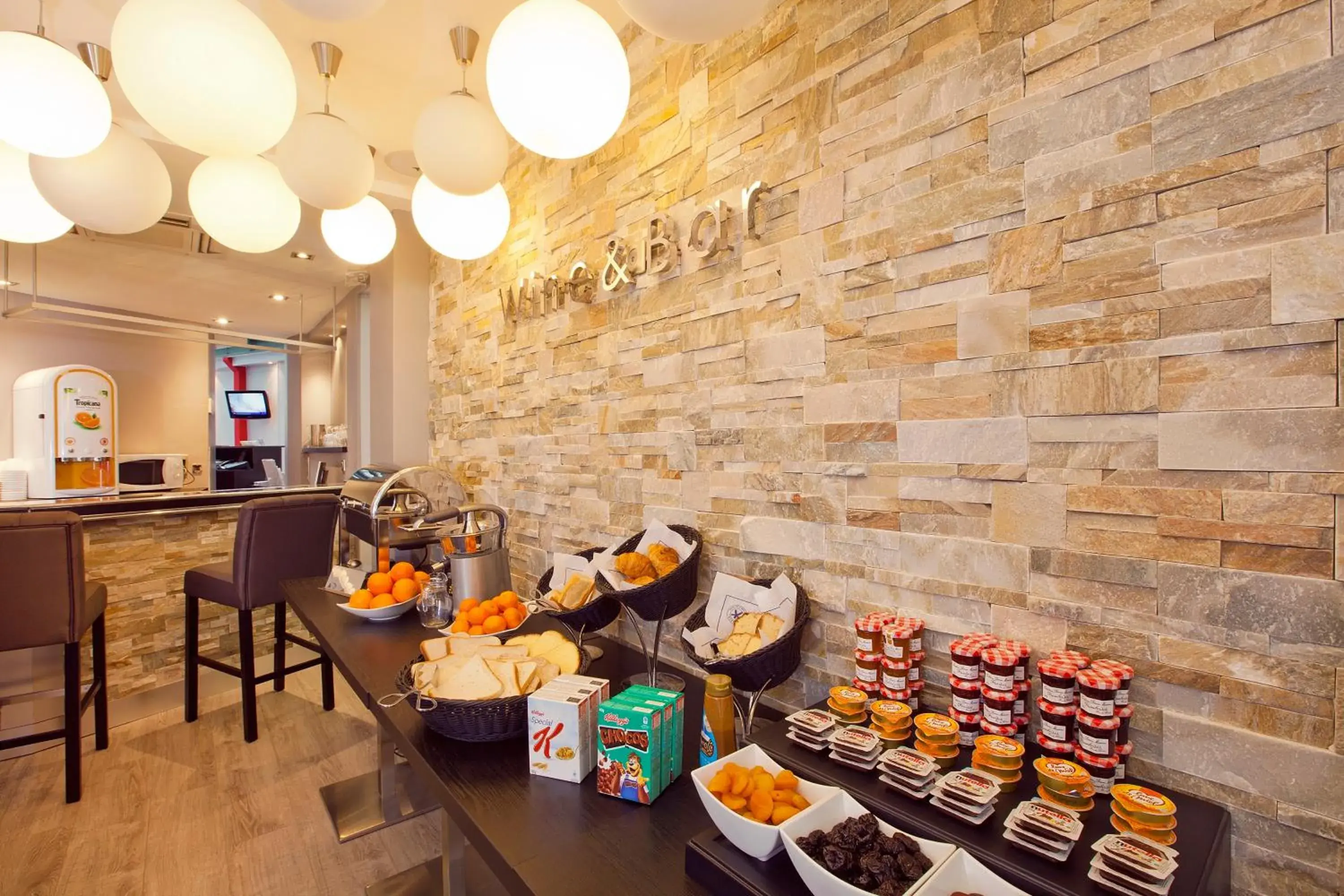 Restaurant/places to eat in Hôtel Eden Opéra Restaurant/places to eat in Hôtel Eden Opéra