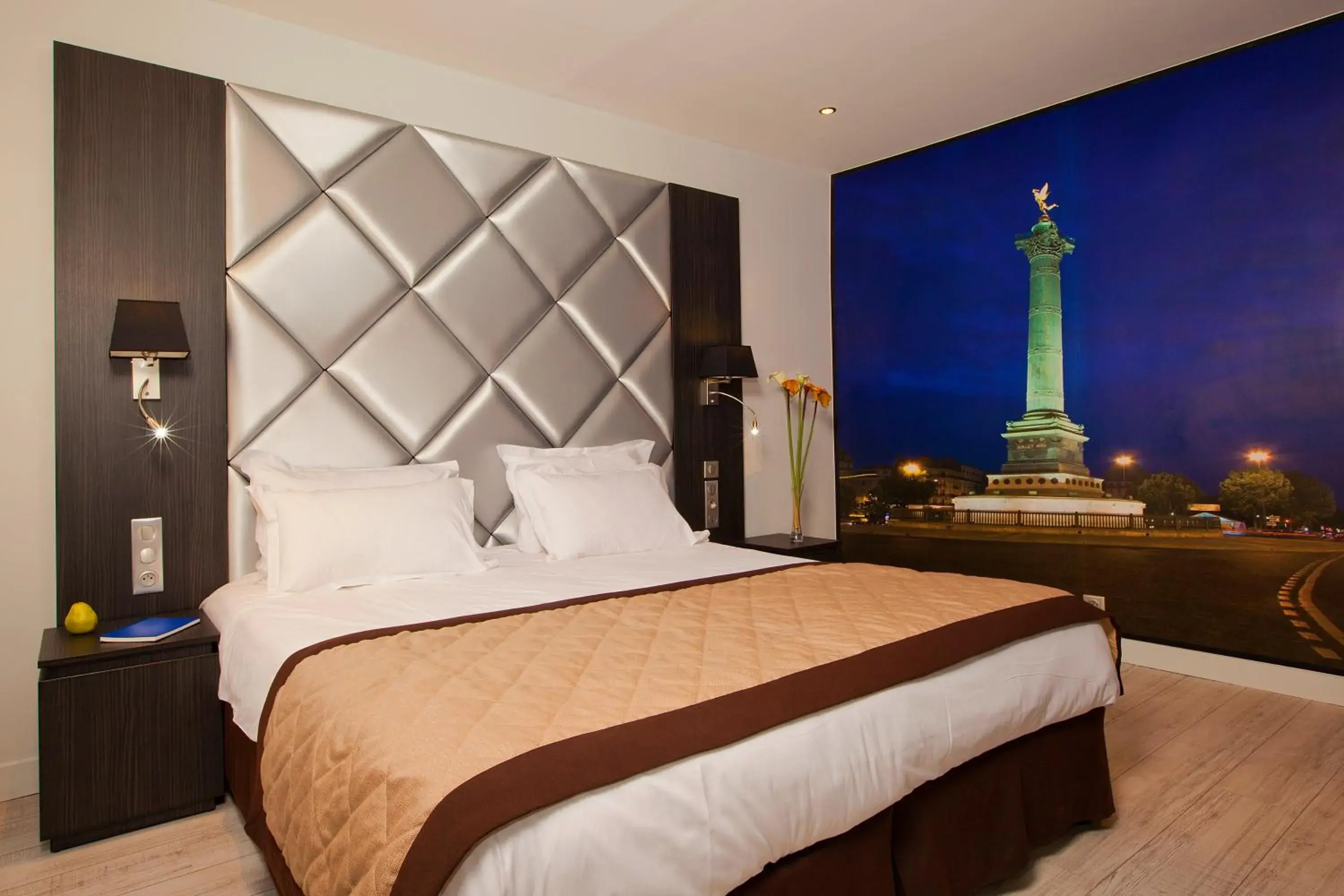 Superior Double or Twin Room in Hôtel Eden Opéra Superior Double or Twin Room in Hôtel Eden Opéra