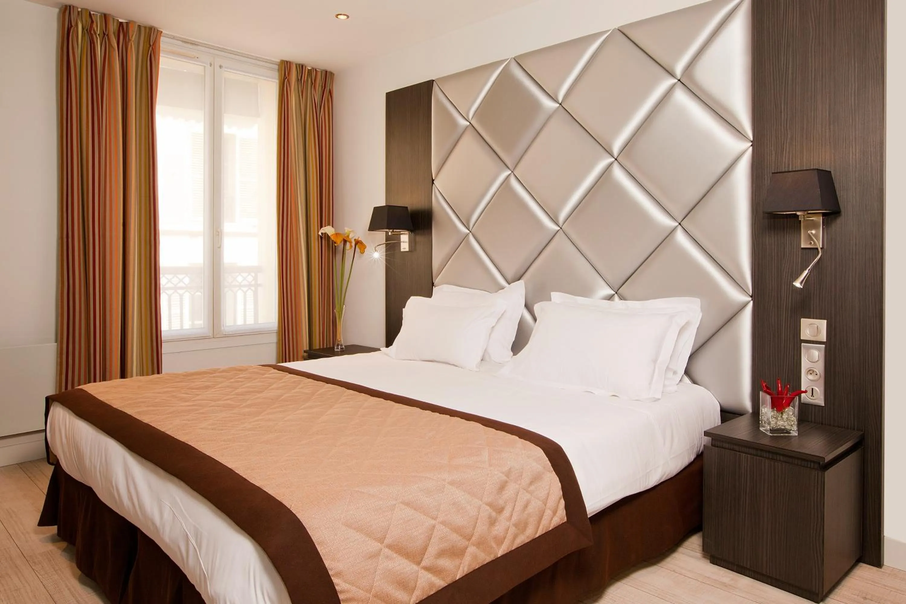 Bed in Hôtel Eden Opéra