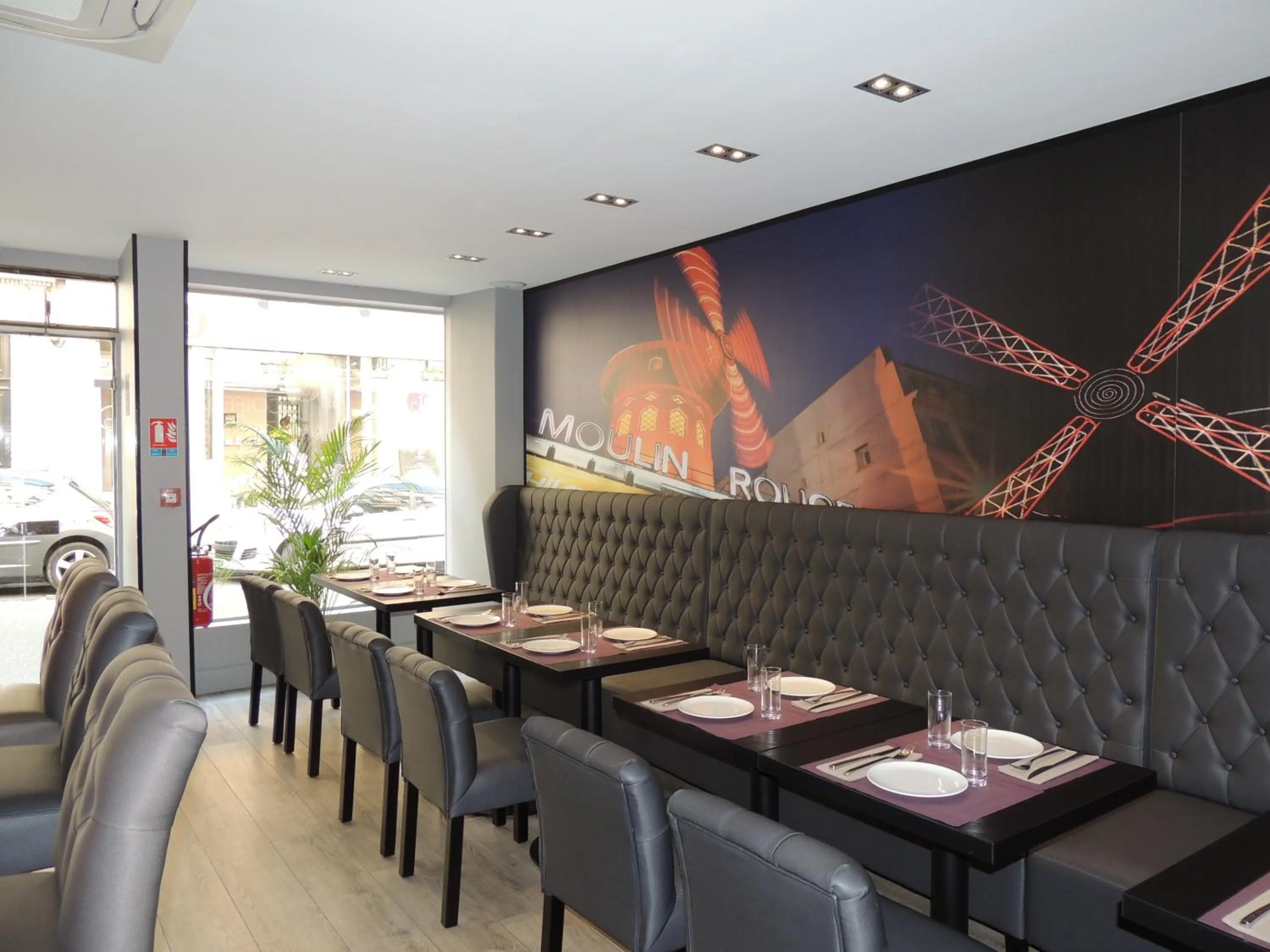 Restaurant/places to eat in Hôtel Eden Opéra