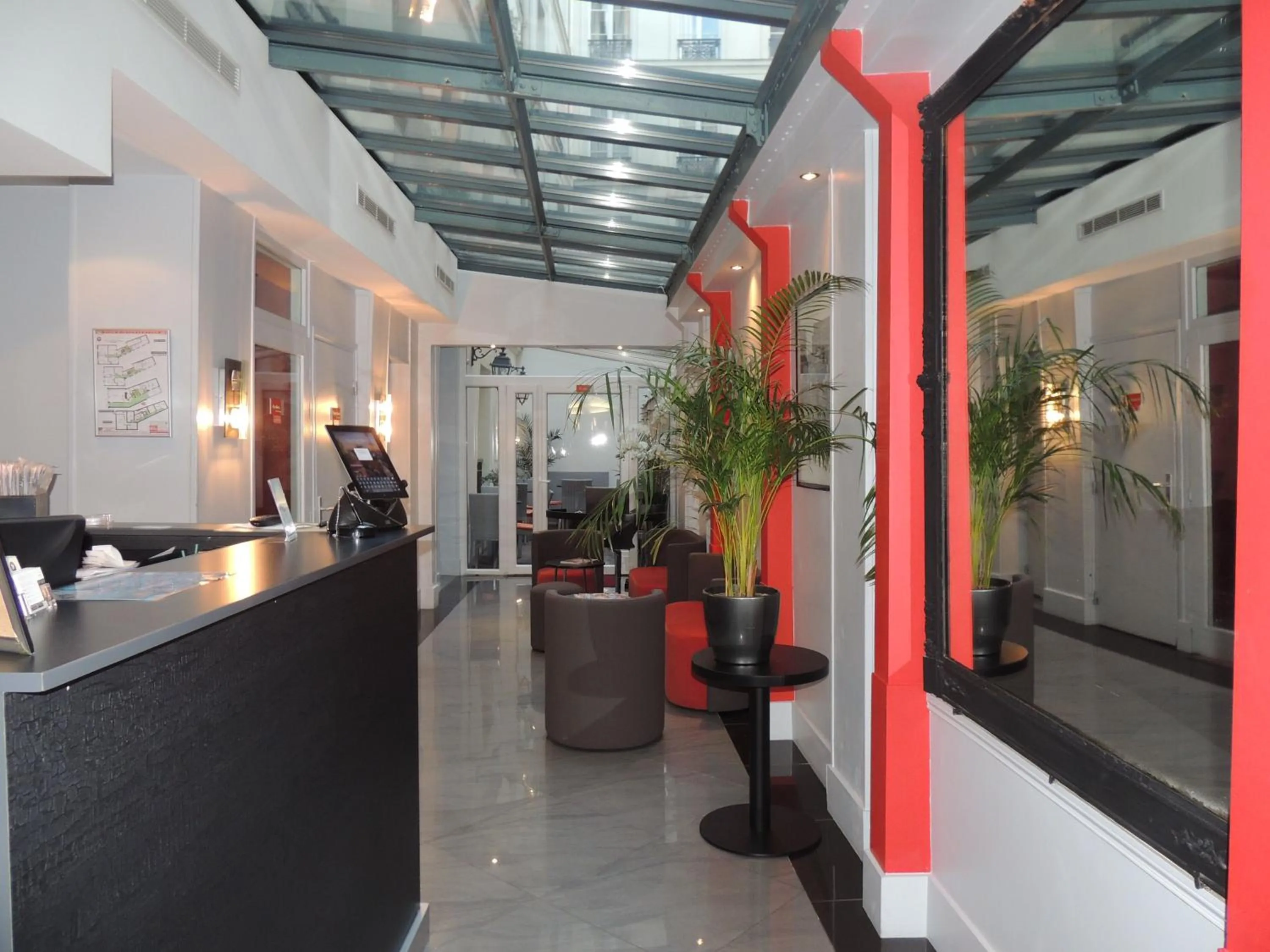 Lobby or reception in Hôtel Eden Opéra