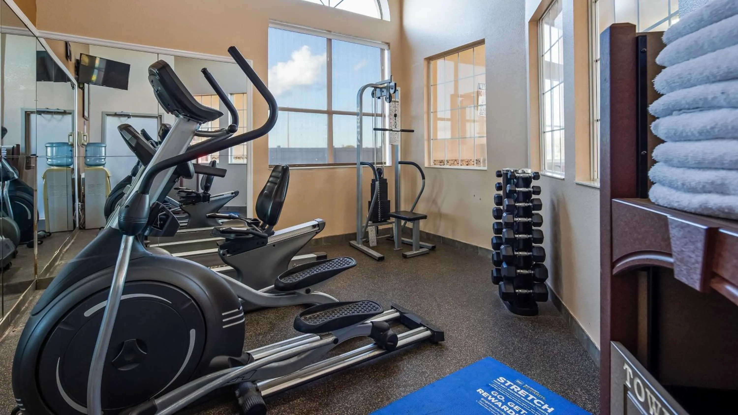 Fitness centre/facilities in Best Windsor Inn