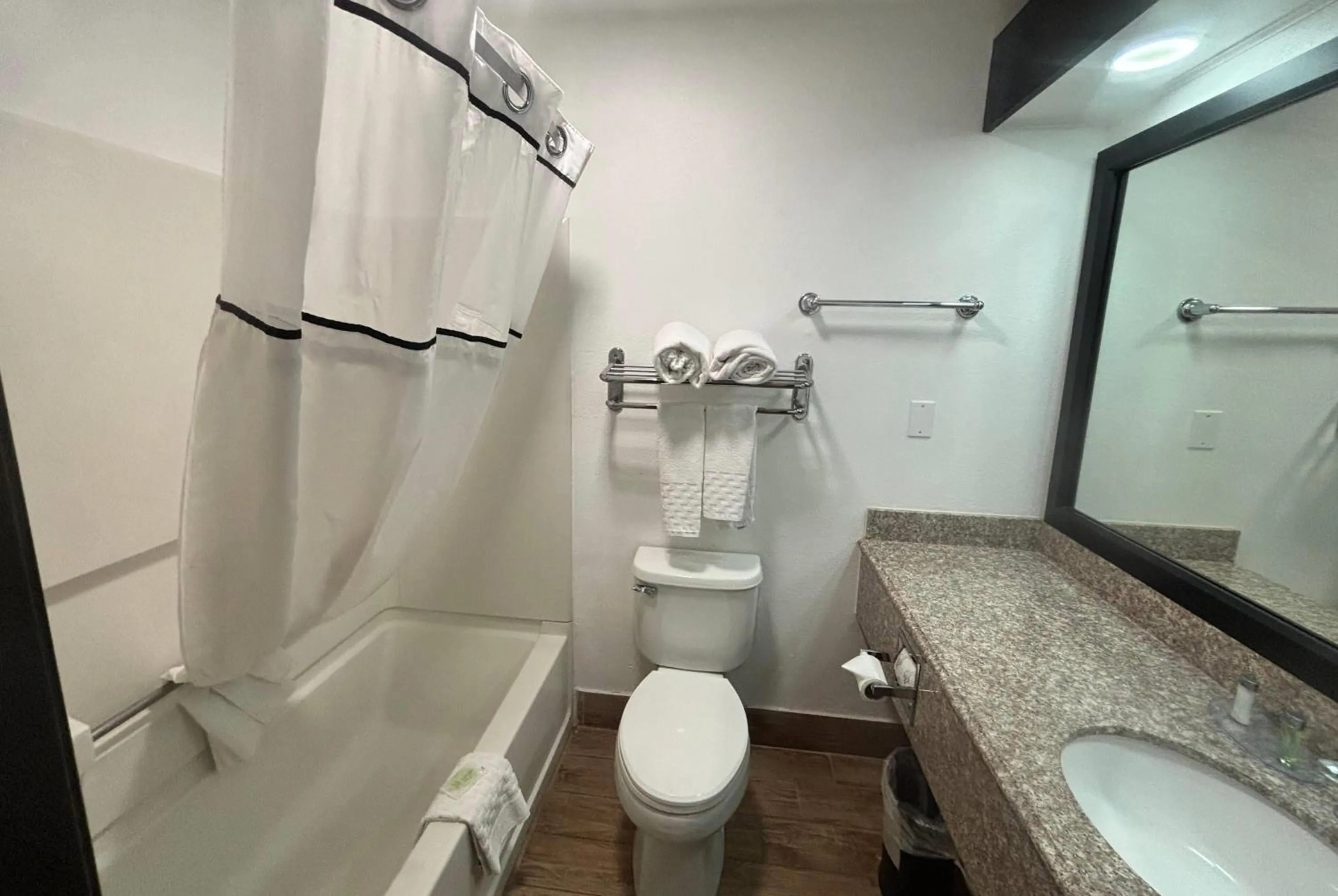 Photo of the whole room in Baymont by Wyndham Lubbock