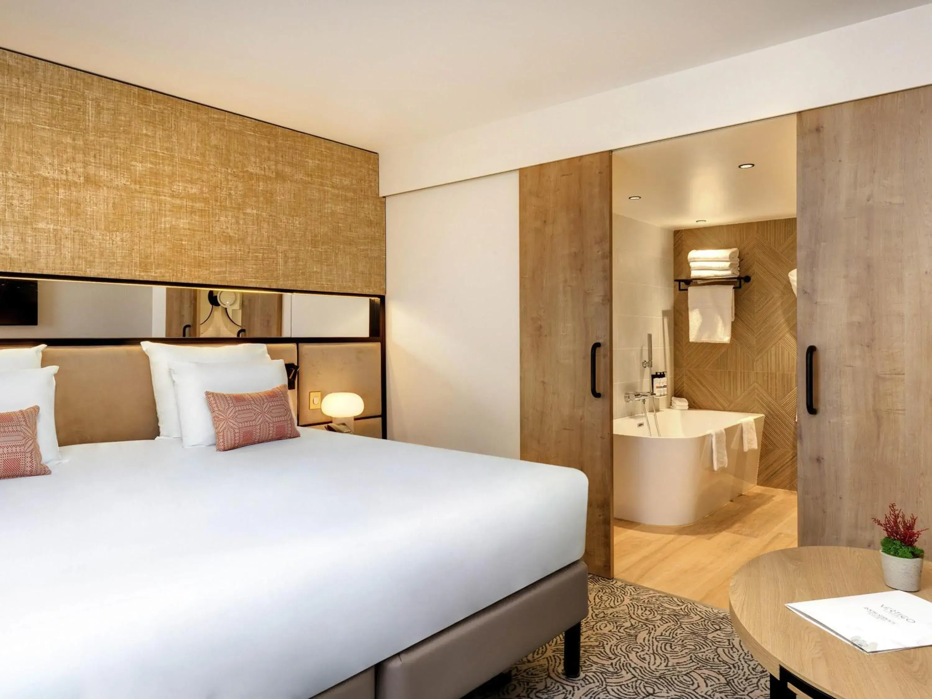 Bedroom, Bed in Pullman La Pléiade Montpellier Centre Bedroom, Bed in Pullman La Pléiade Montpellier Centre