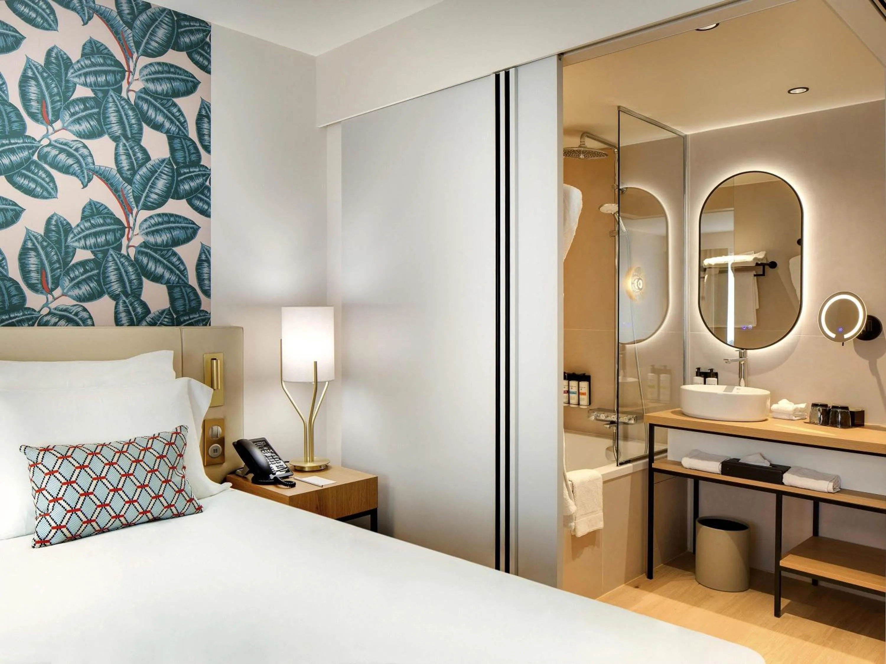 Bedroom, Bed in Pullman La Pléiade Montpellier Centre