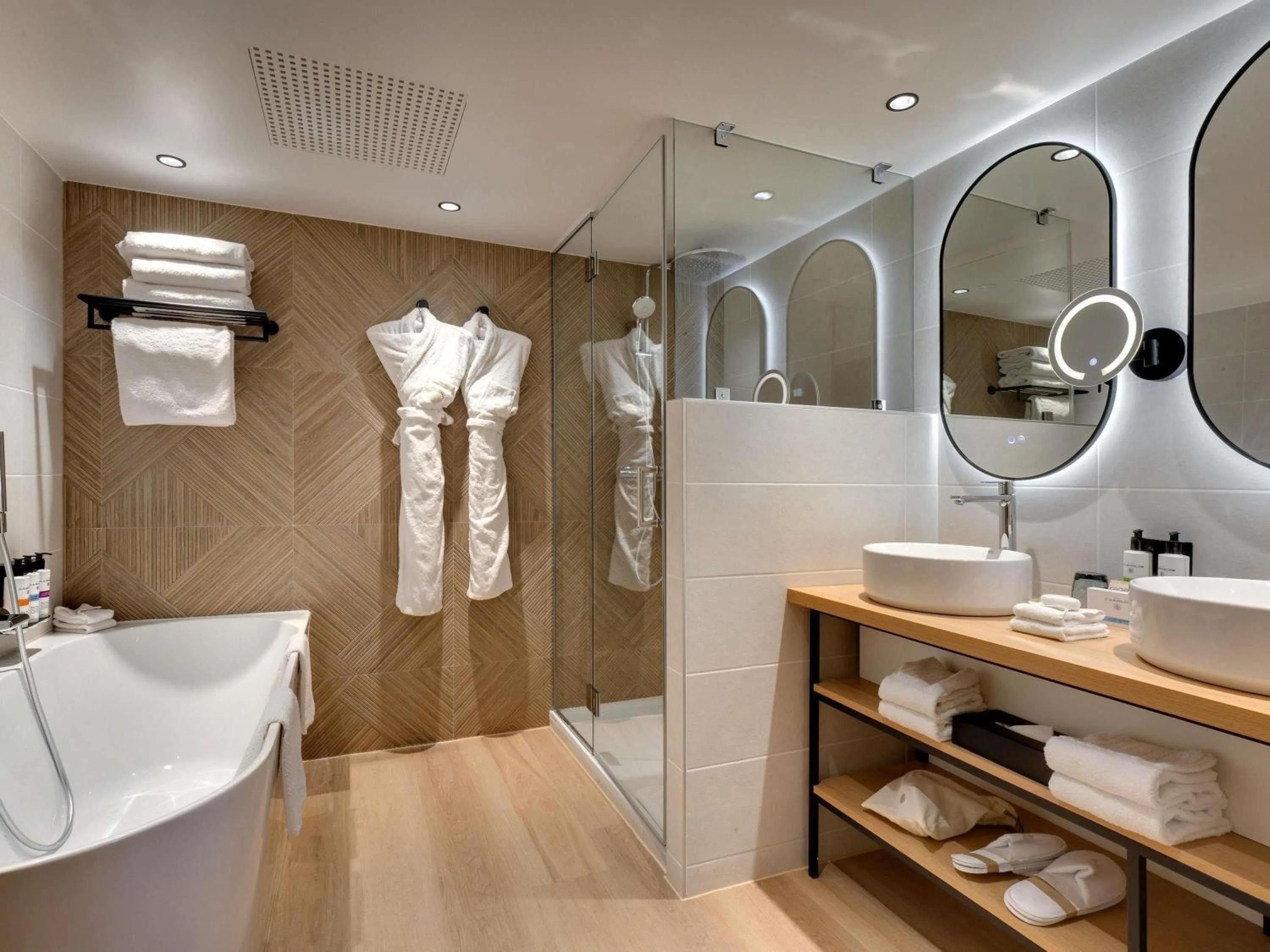 Bedroom in Pullman La Pléiade Montpellier Centre