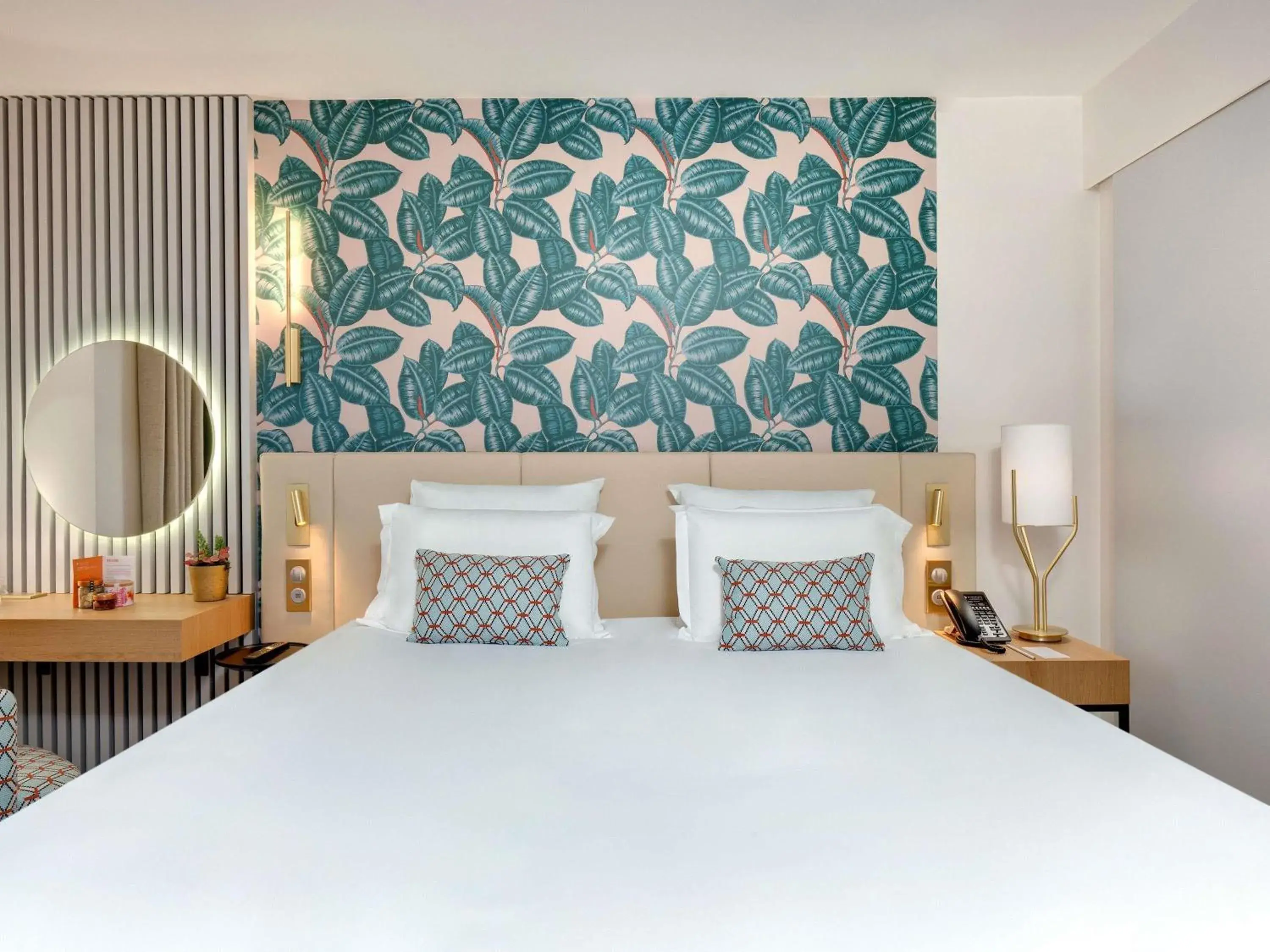 Bedroom, Bed in Pullman La Pléiade Montpellier Centre Bedroom, Bed in Pullman La Pléiade Montpellier Centre