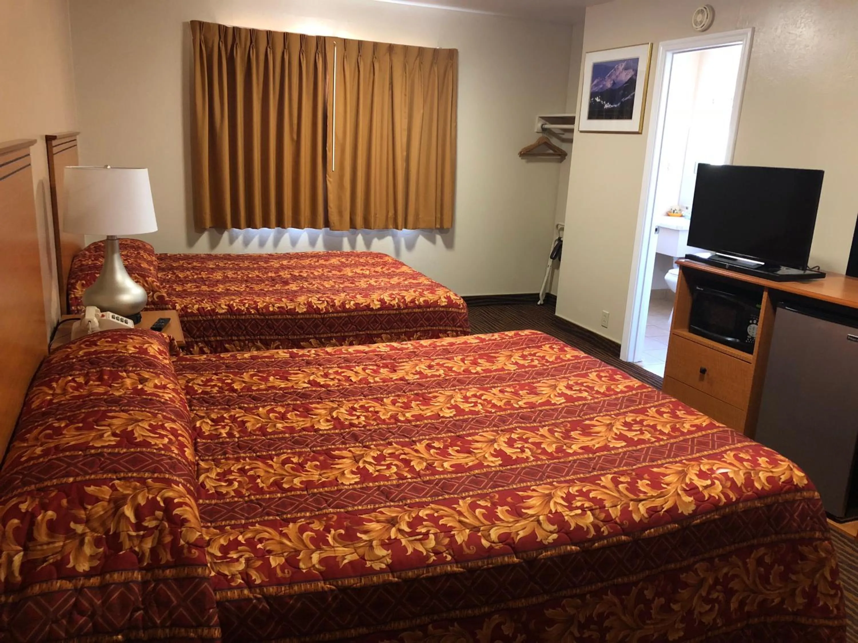 Evergreen Lodge