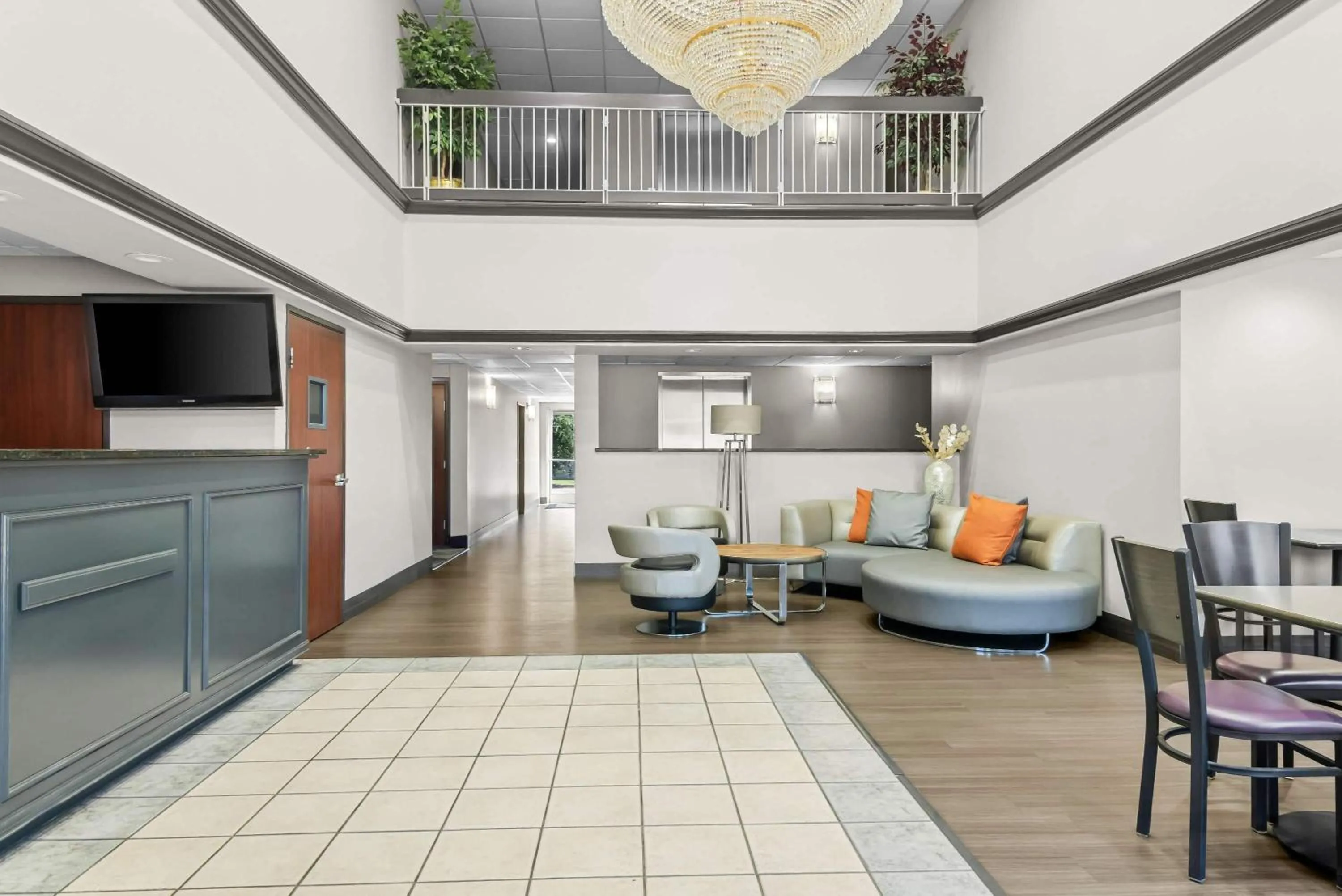 Lobby or reception in Super 8 by Wyndham Weatherford