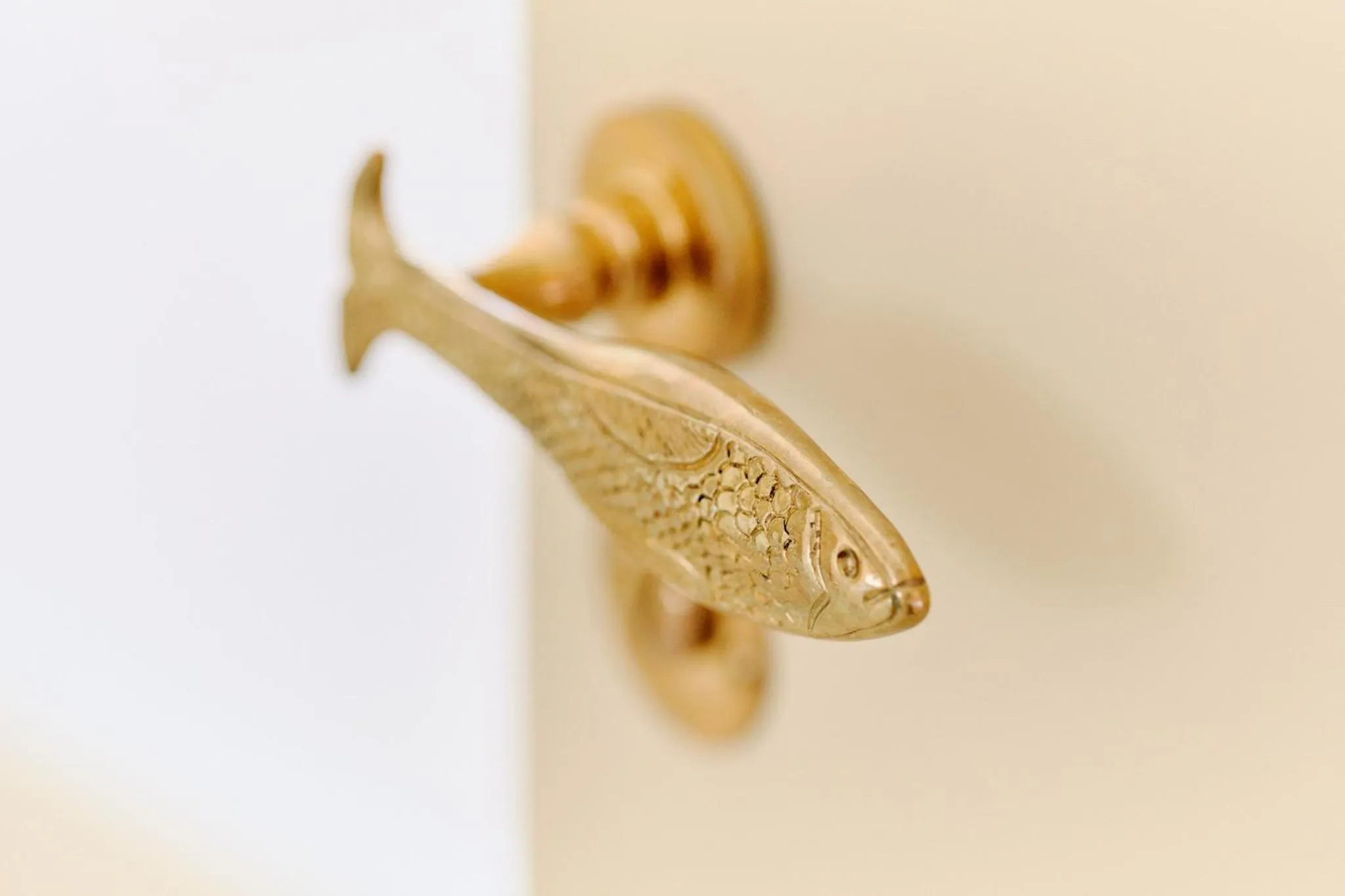 Decorative detail in Hôtel Le Provençal - Rénové en 2025 - Bord de Mer