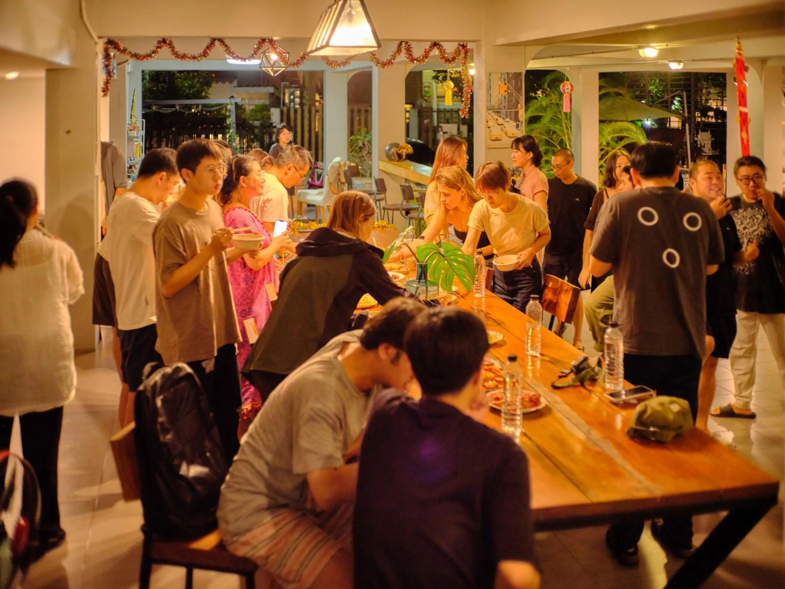 People in Chiangmai Inn Guesthouse