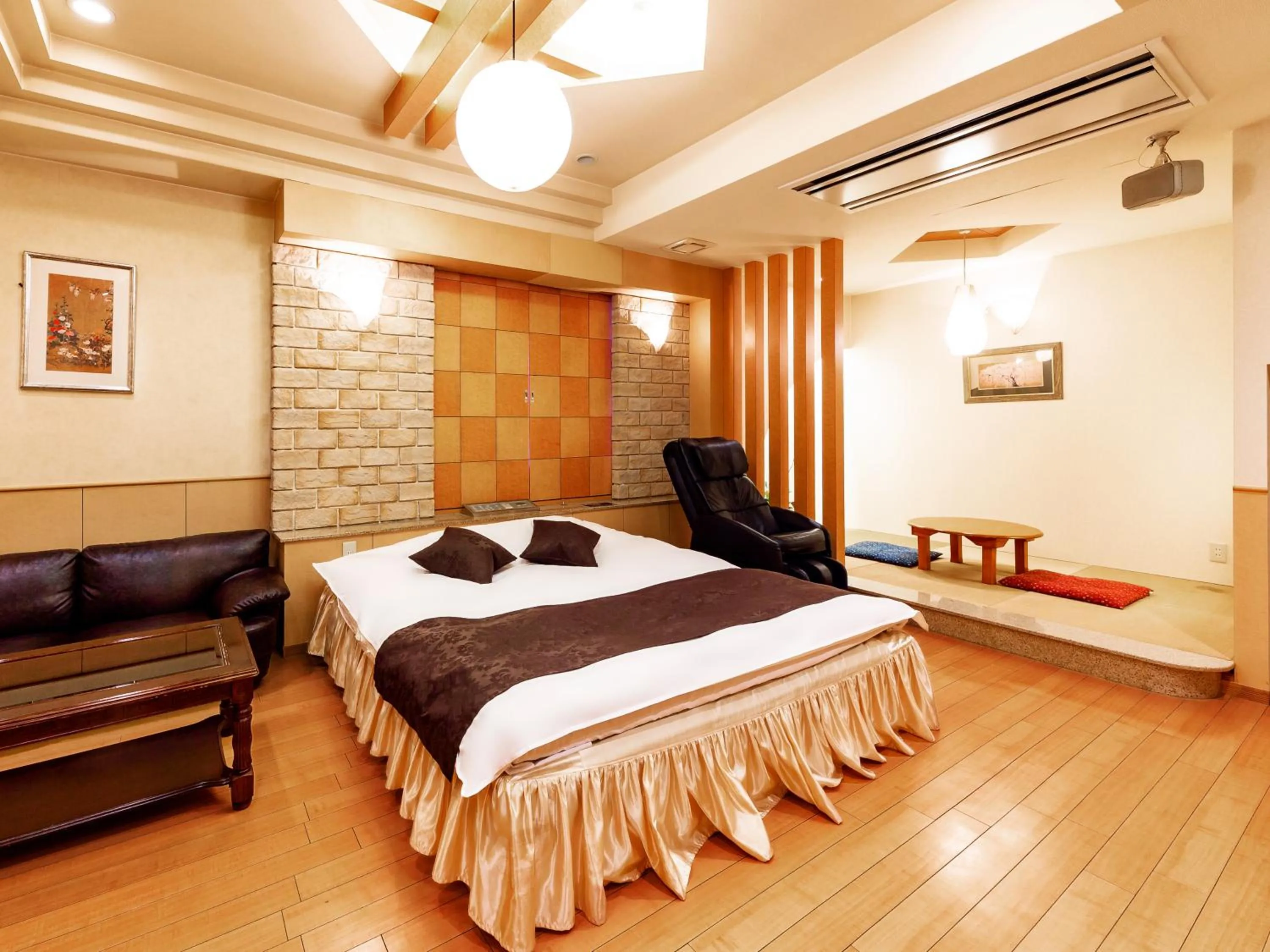 Bed in Hotel Mine (Love Hotel)