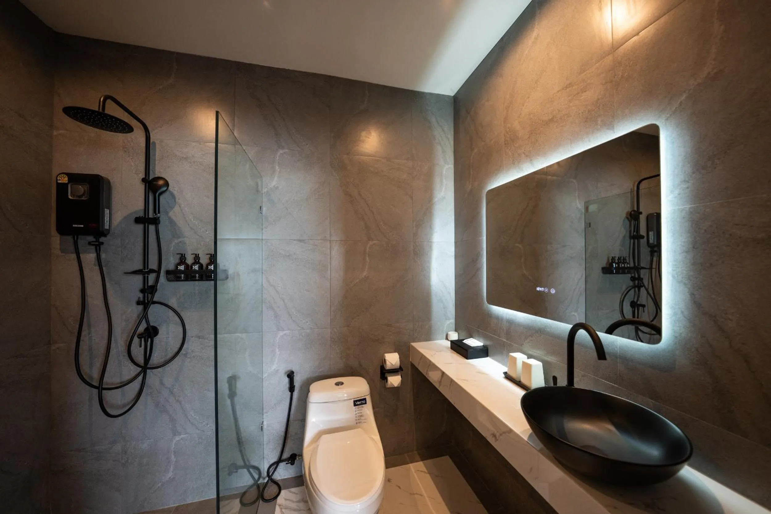 Shower in Vikasa Yoga Retreat