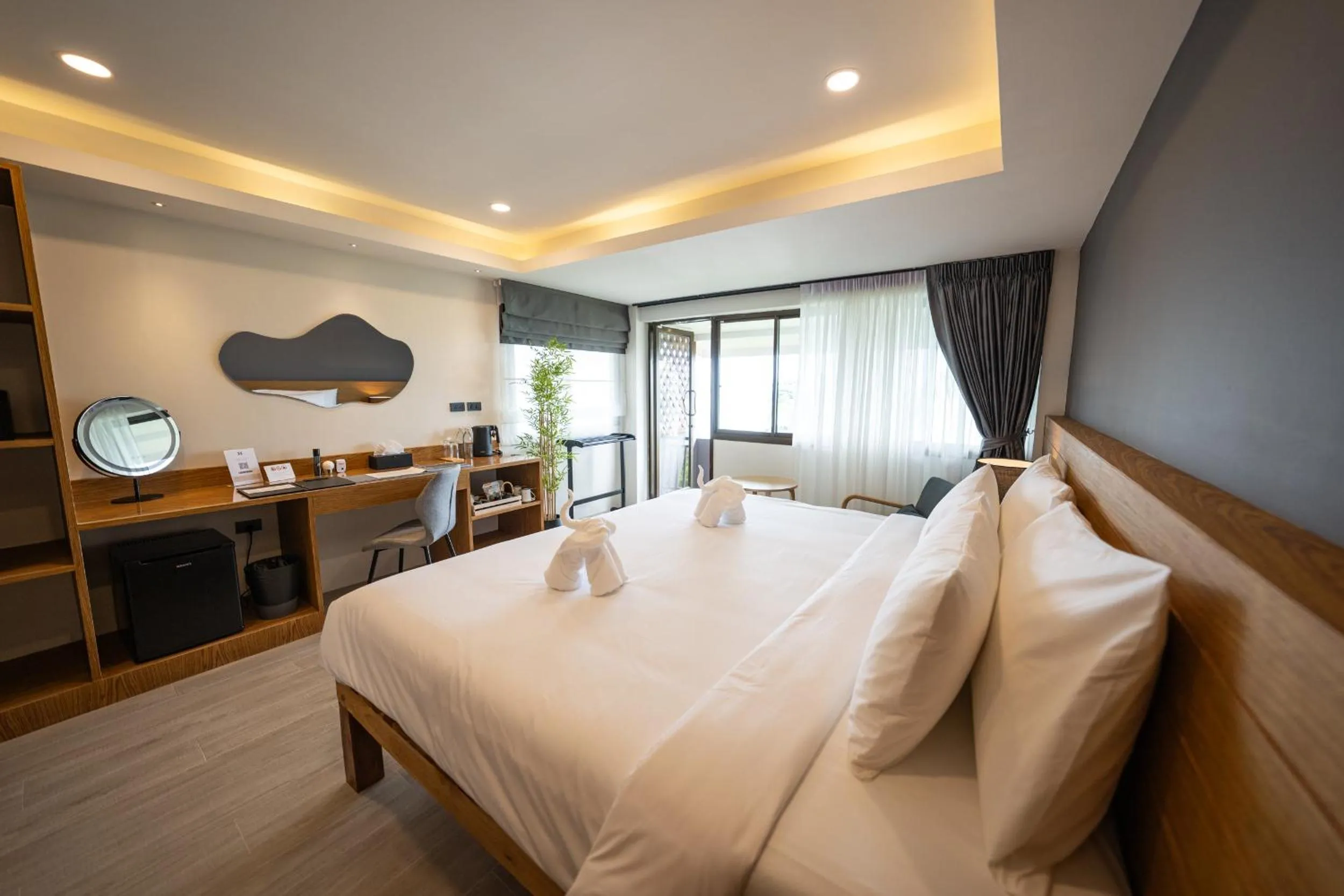 Bed in Vikasa Yoga Retreat