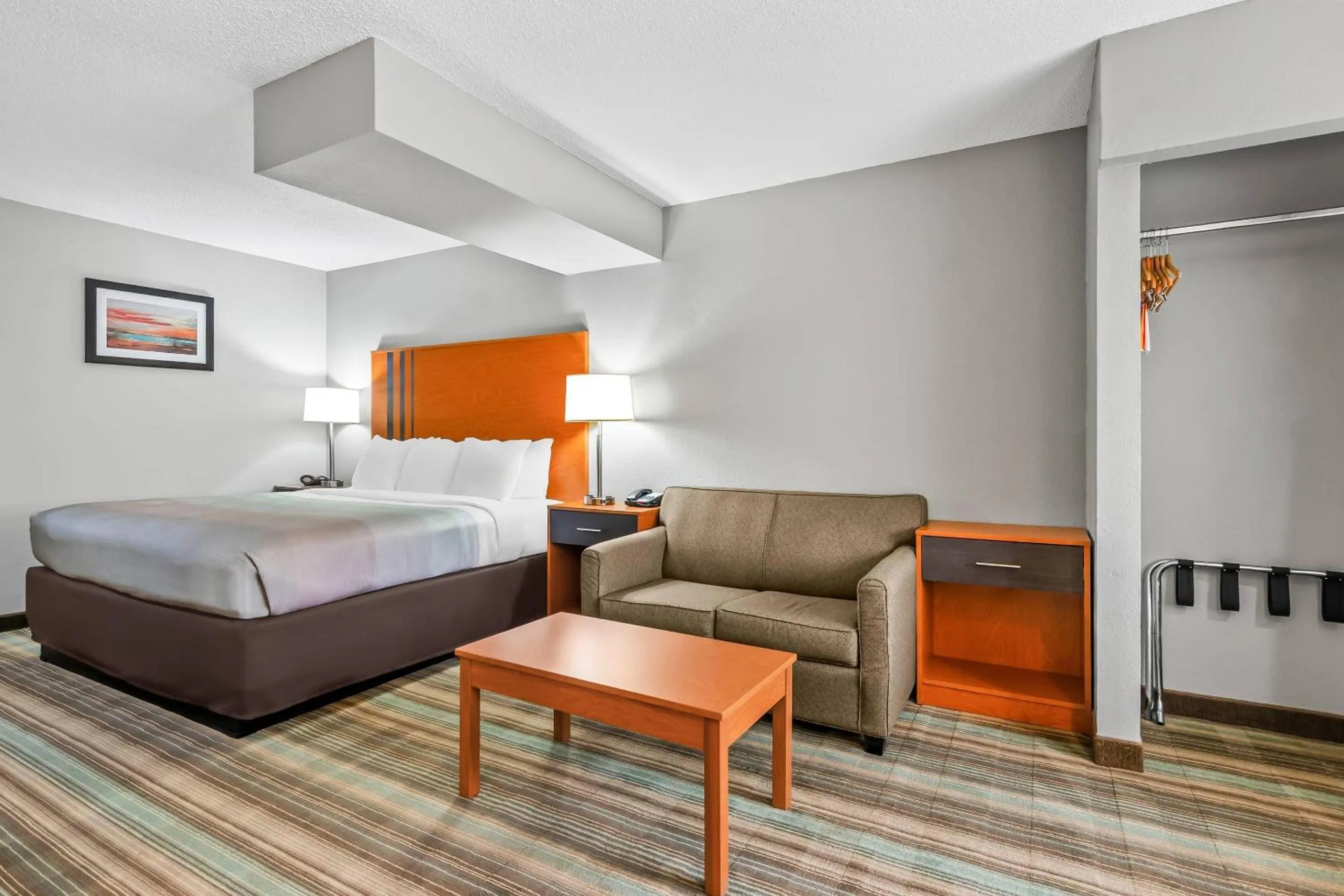 Bedroom, Bed in Quality Inn & Suites I-81 Exit 7