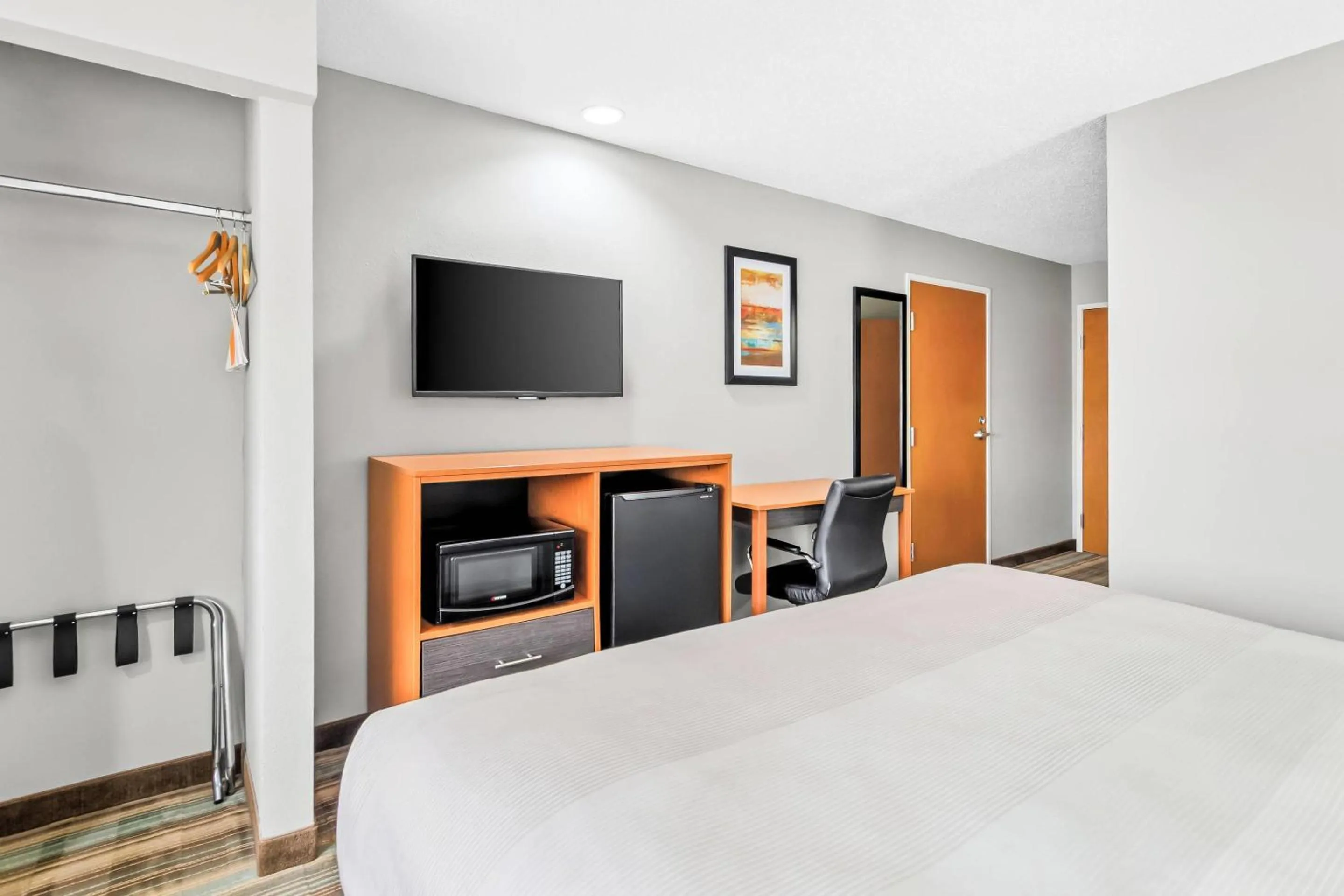 Bedroom, Bed in Quality Inn & Suites I-81 Exit 7