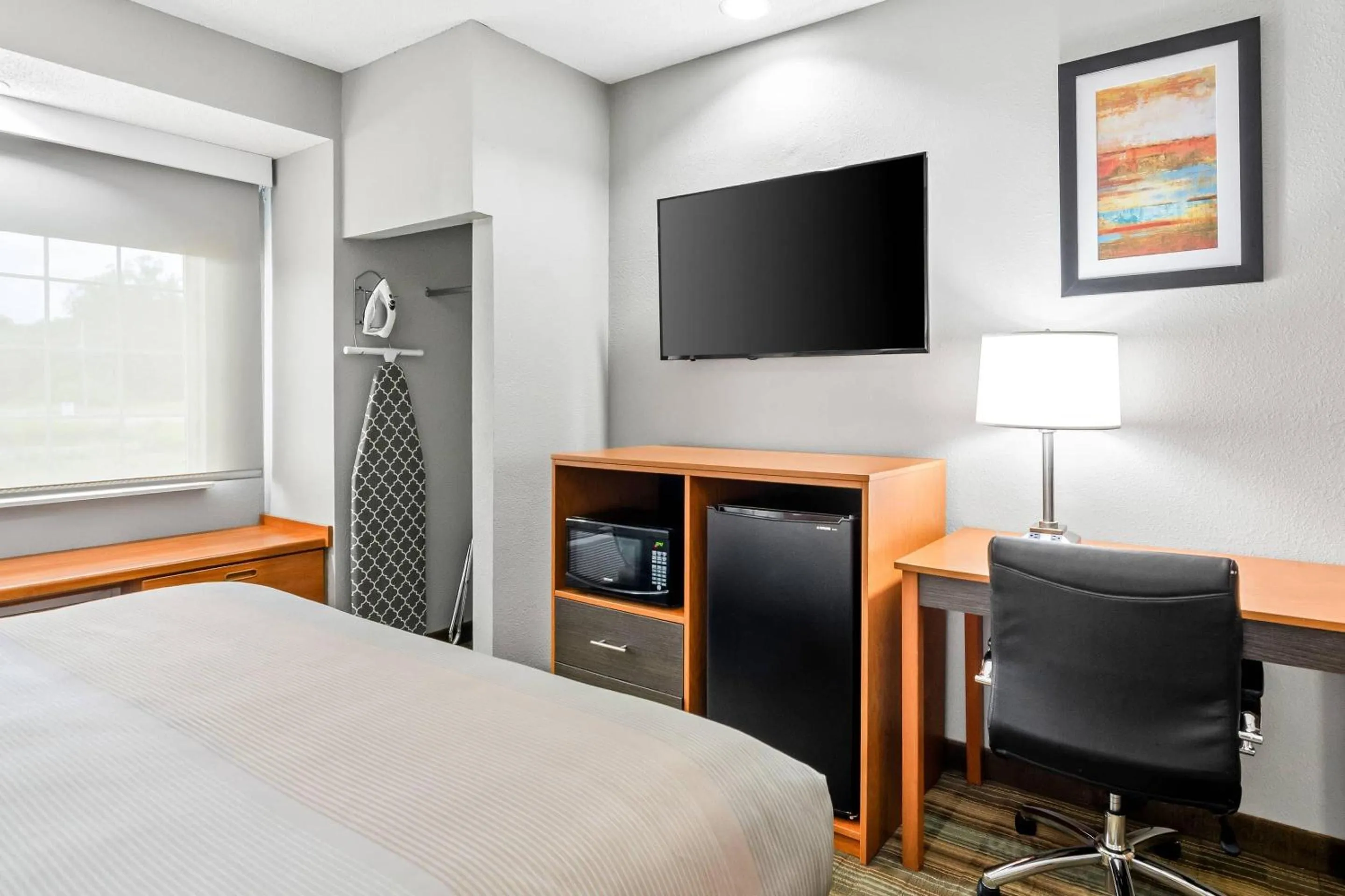 Bedroom, Bed in Quality Inn & Suites I-81 Exit 7