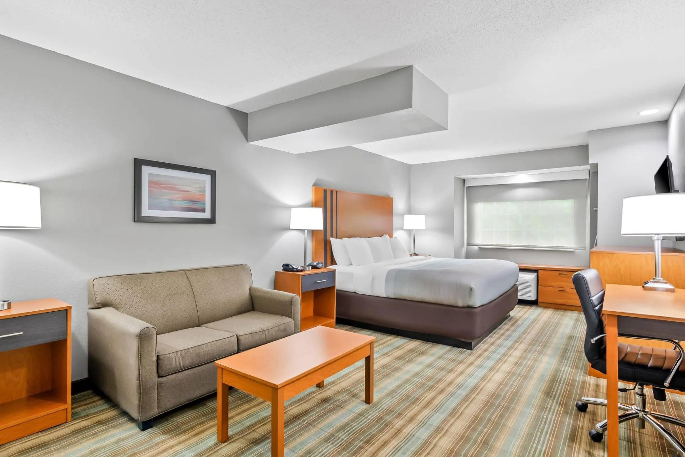 Bedroom, Bed in Quality Inn & Suites I-81 Exit 7