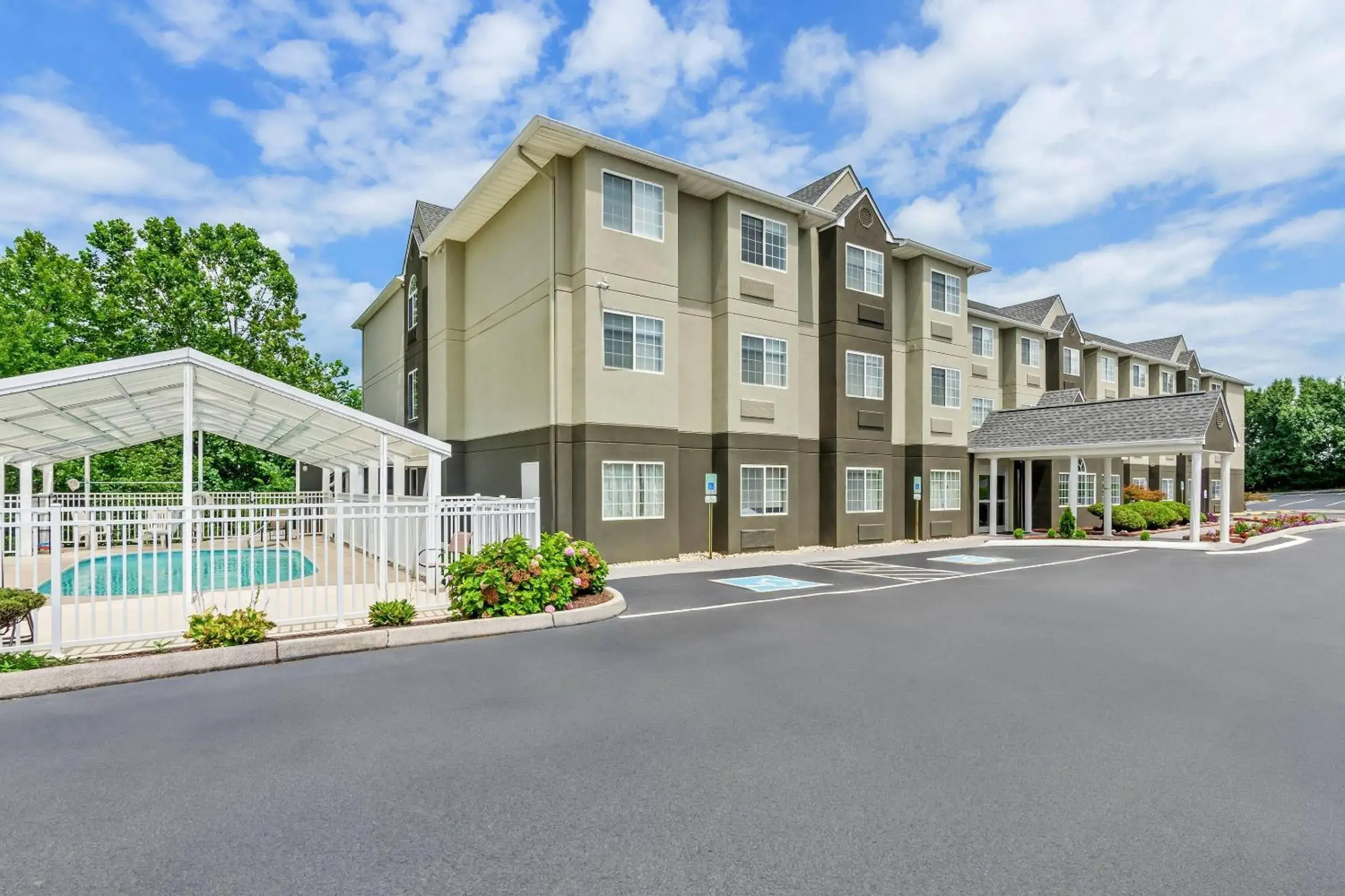 Property building in Quality Inn & Suites I-81 Exit 7 Property building in Quality Inn & Suites I-81 Exit 7