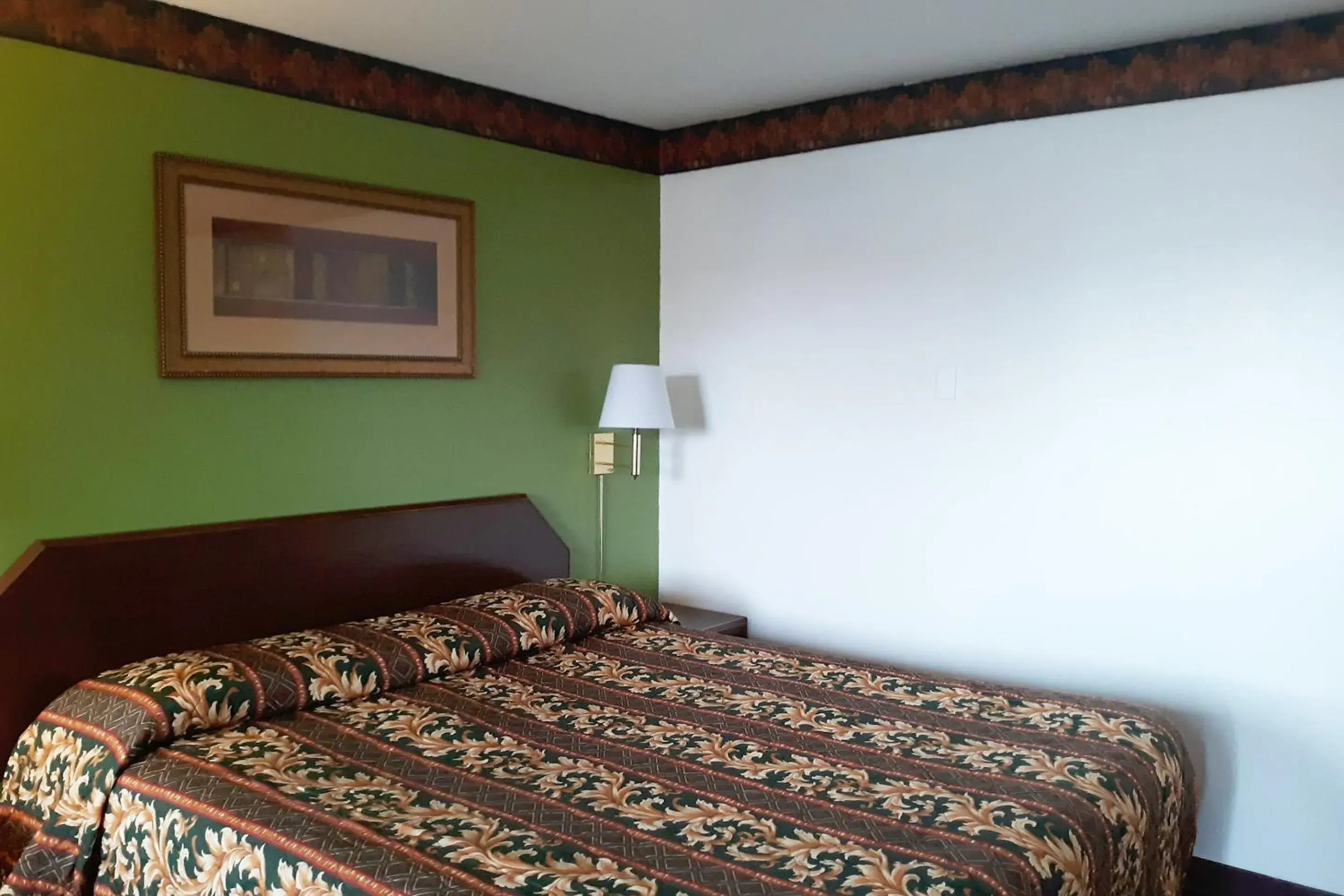 Bedroom, Bed in OYO Hotel Kings at Clovis Bedroom, Bed in OYO Hotel Kings at Clovis