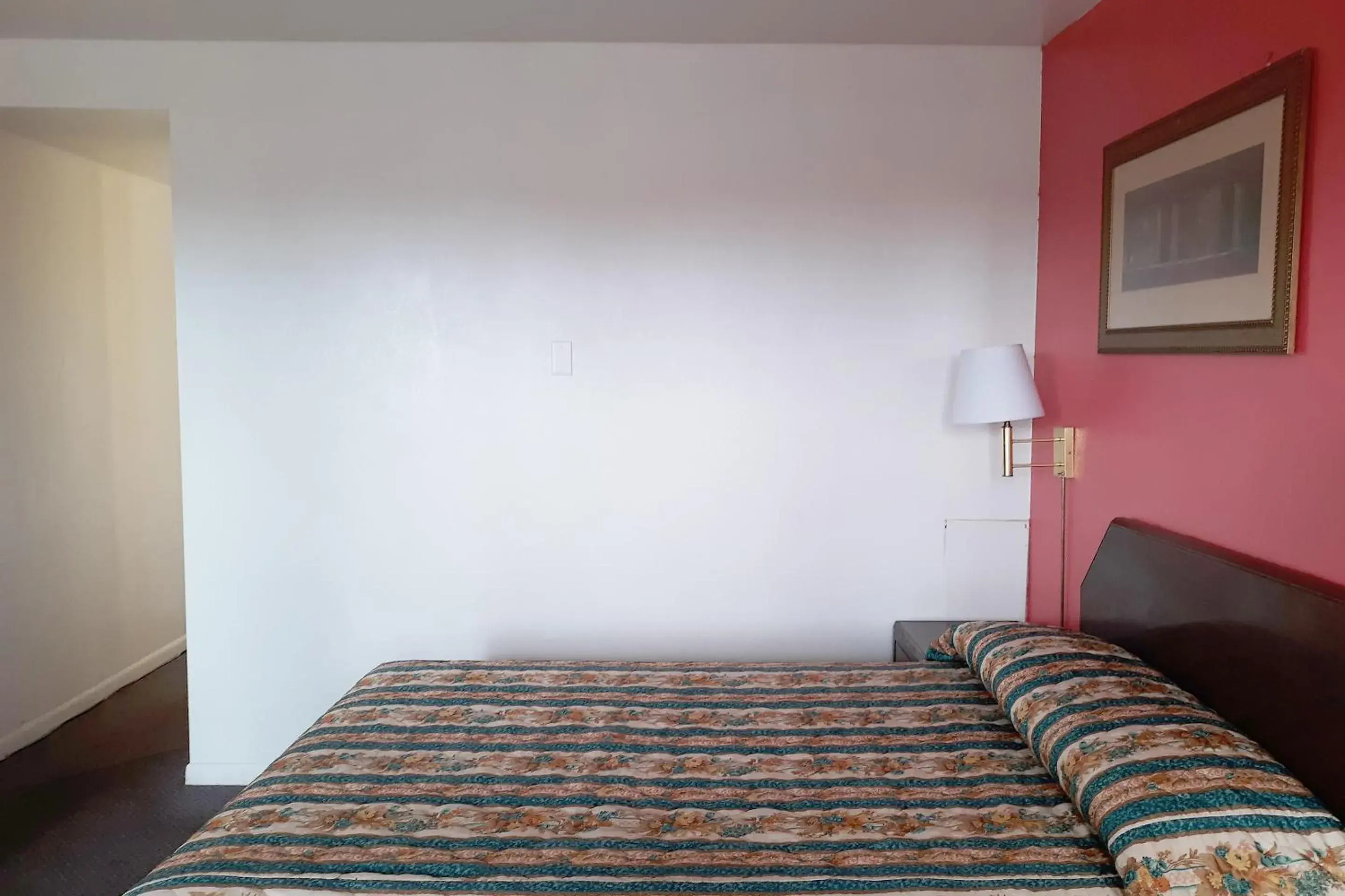 Queen Room in OYO Hotel Kings at Clovis Queen Room in OYO Hotel Kings at Clovis