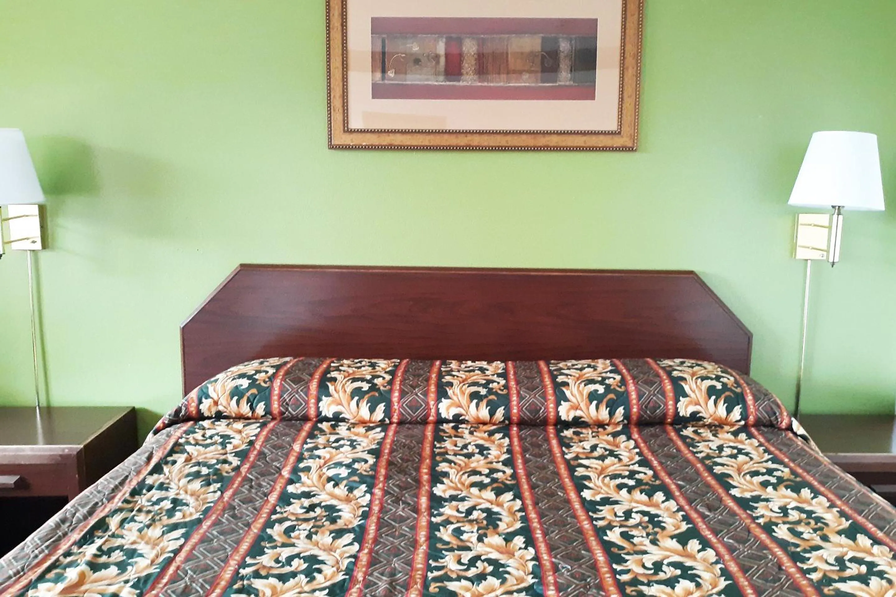 Bedroom, Bed in OYO Hotel Kings at Clovis