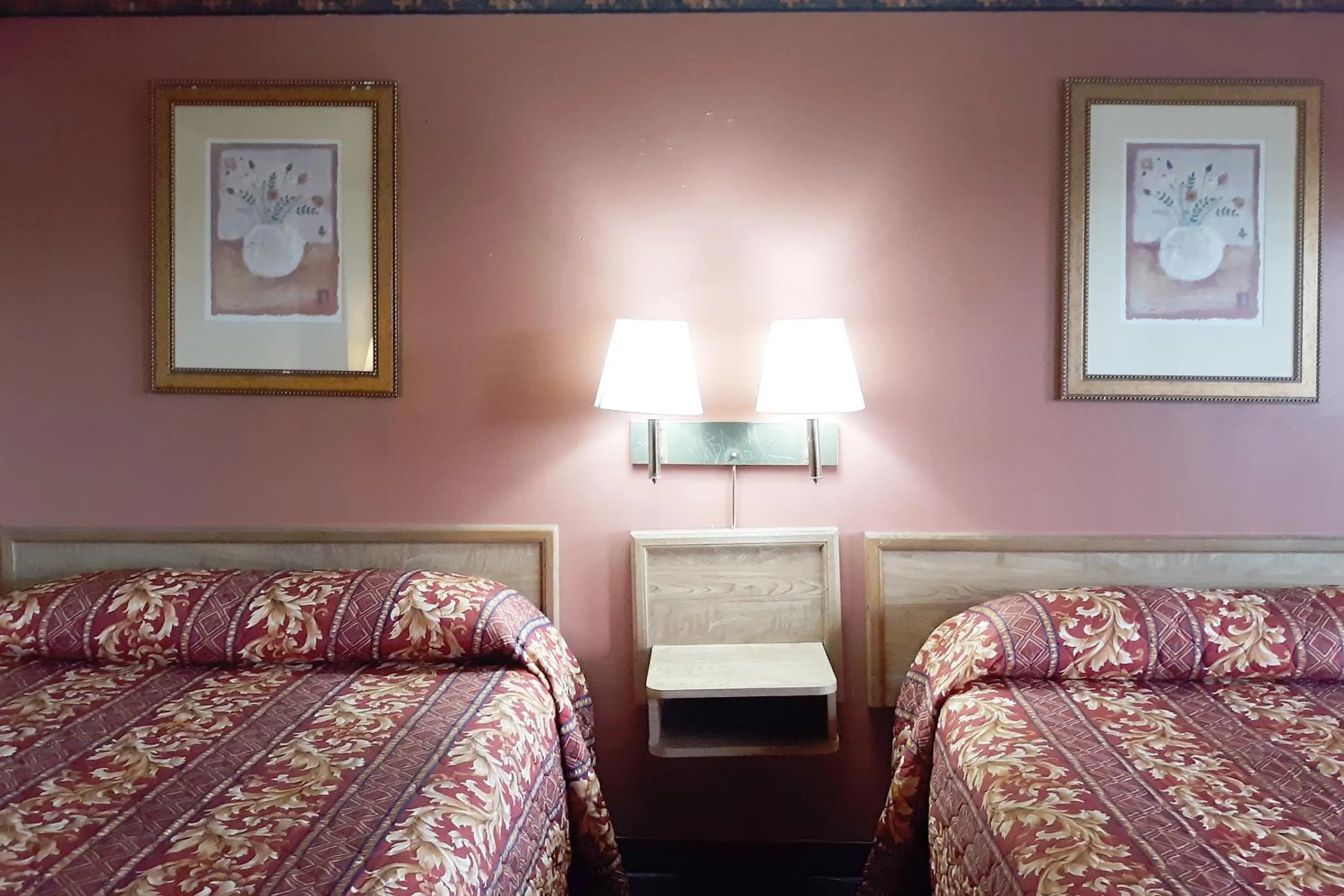 Bedroom, Bed in OYO Hotel Kings at Clovis