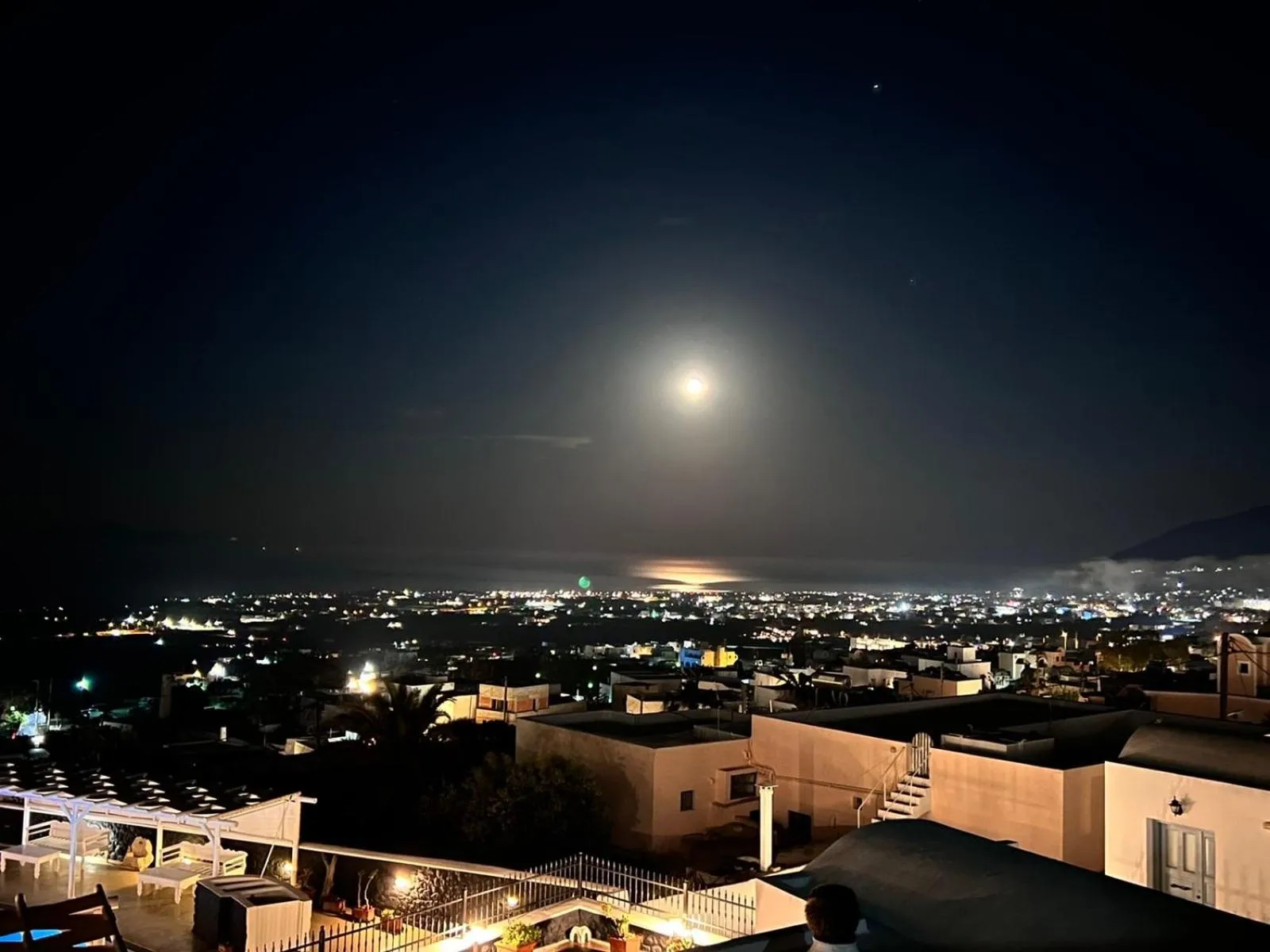 Night in Firaxenia rooms
